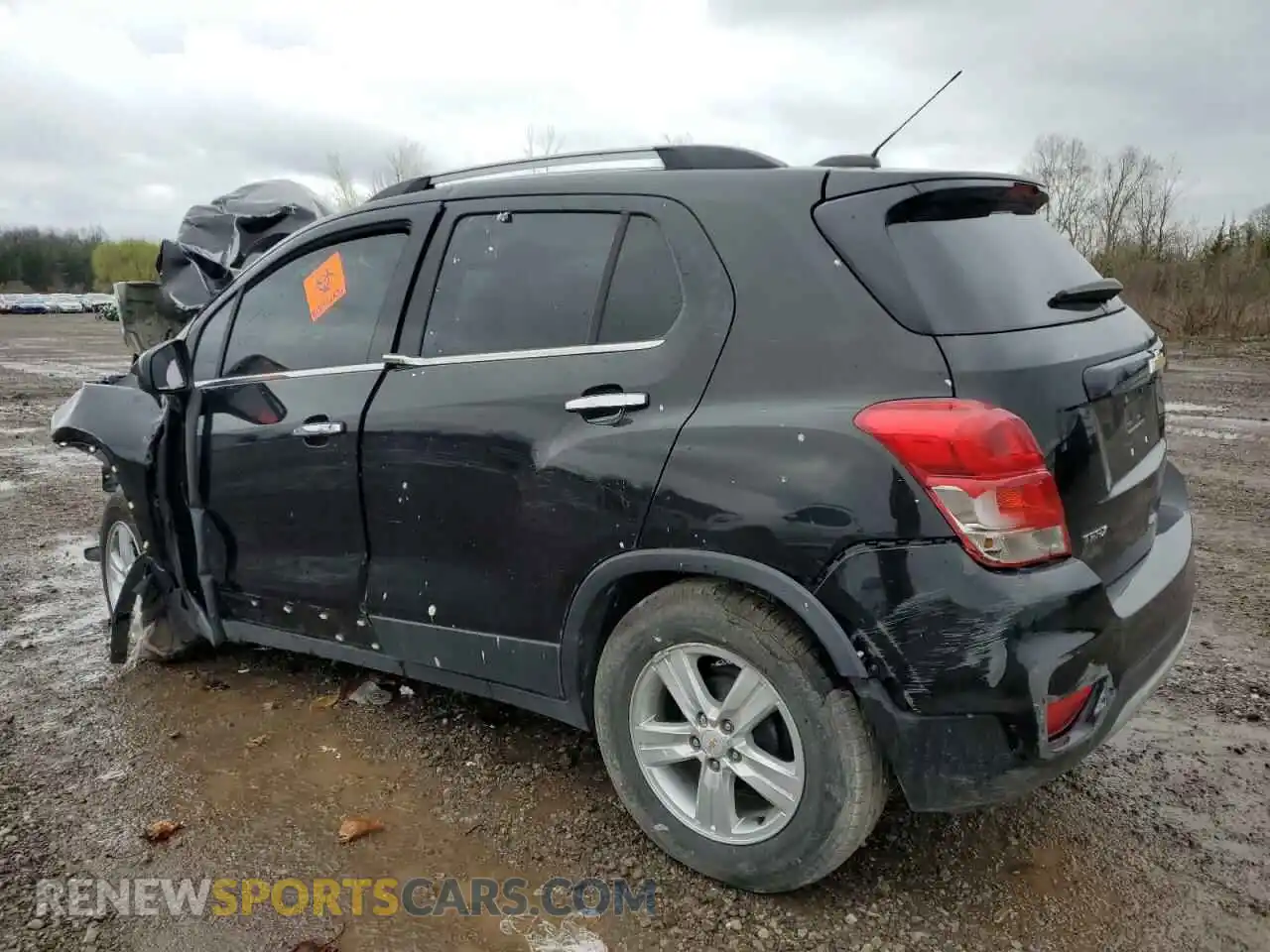 2 Photograph of a damaged car KL7CJLSB0KB944329 CHEVROLET TRAX 2019