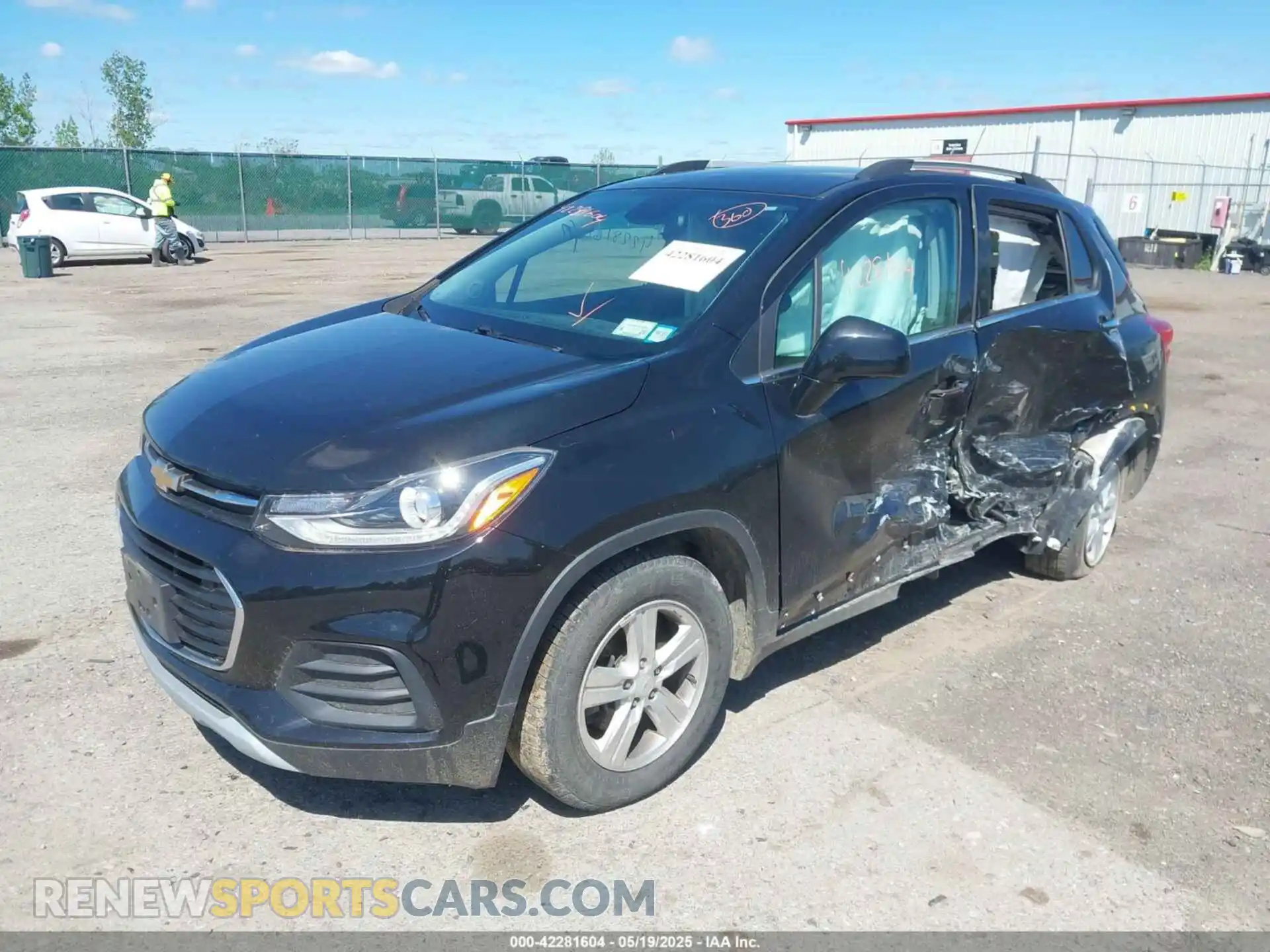 2 Photograph of a damaged car KL7CJLSB2KB789959 CHEVROLET TRAX 2019