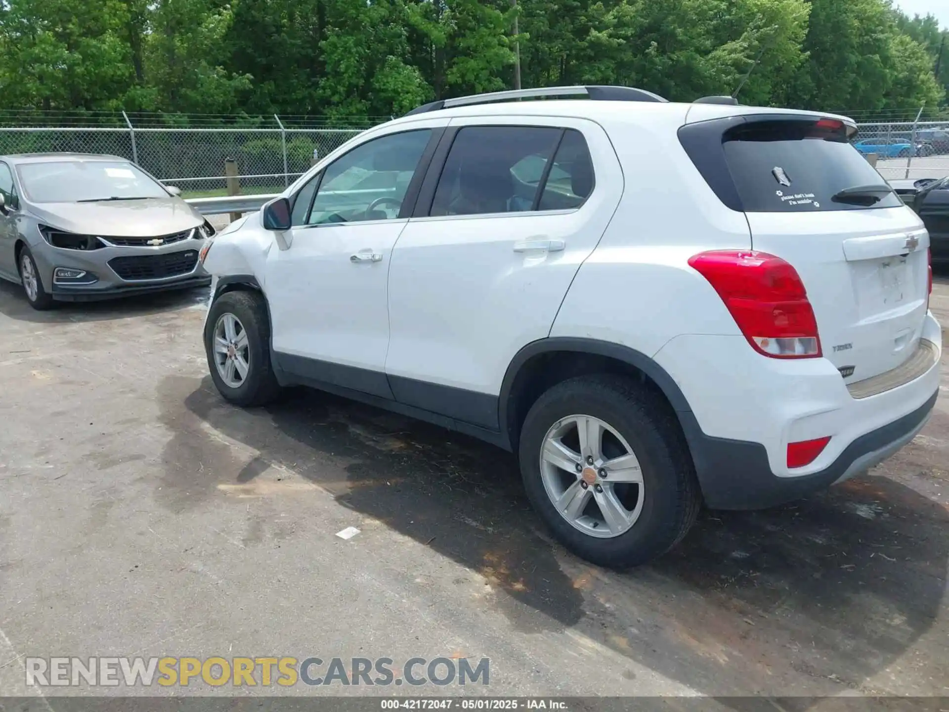 3 fotografías del automóvil dañado KL7CJLSB3KB873868 CHEVROLET TRAX 2019