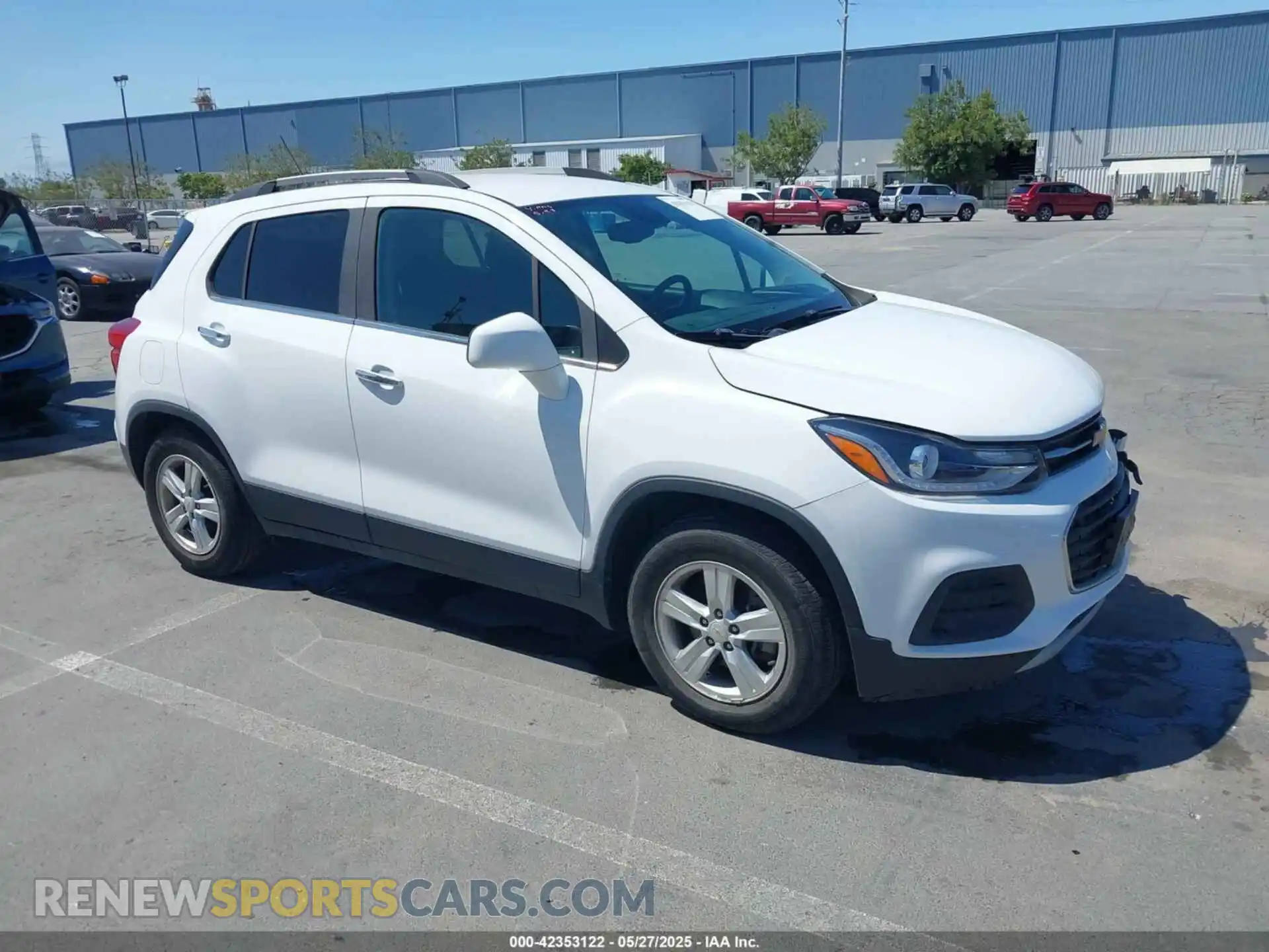 1 Фотография поврежденного автомобиля KL7CJLSB3KB963960 CHEVROLET TRAX 2019