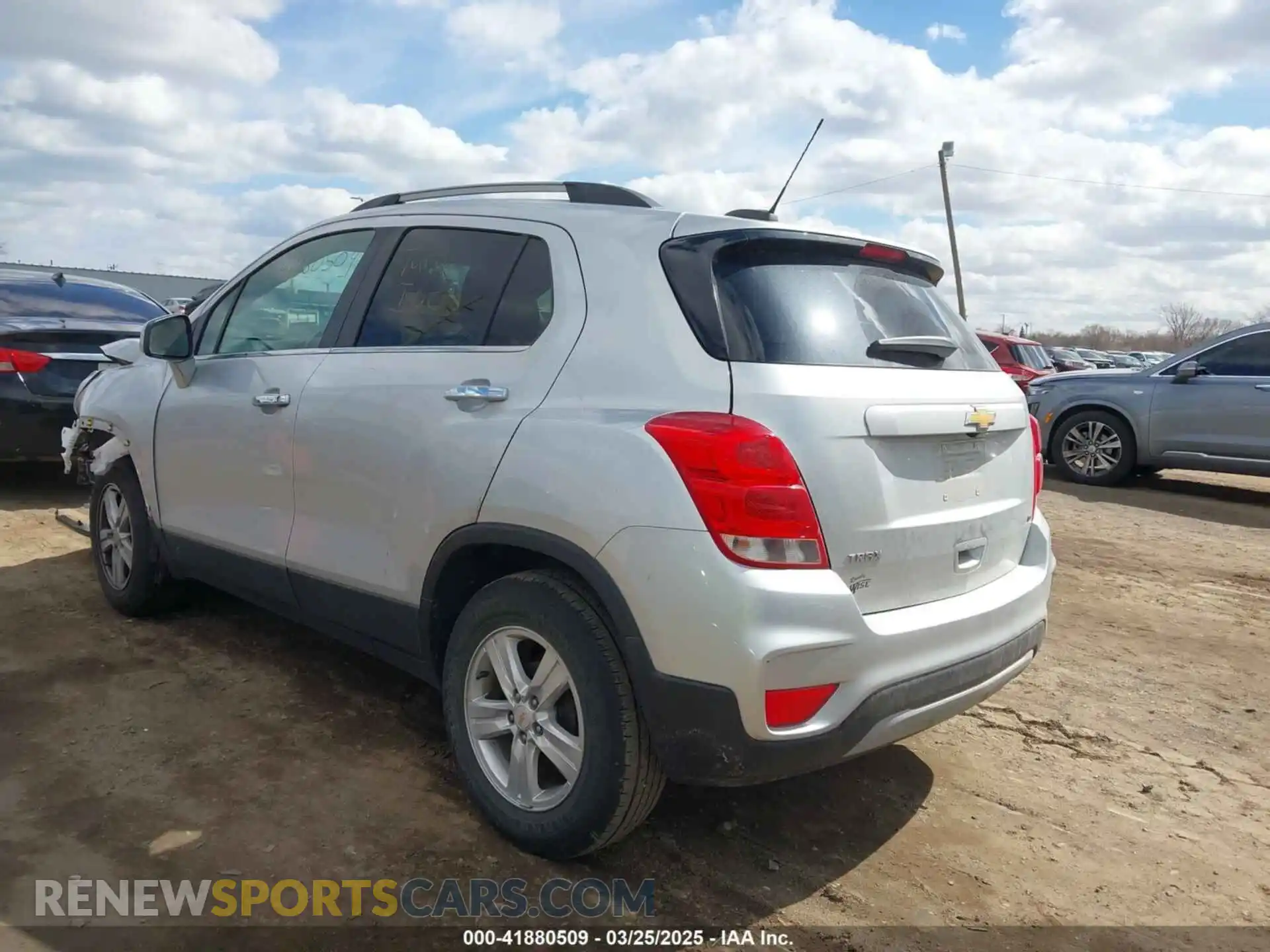 3 Photograph of a damaged car KL7CJLSB5KB833078 CHEVROLET TRAX 2019