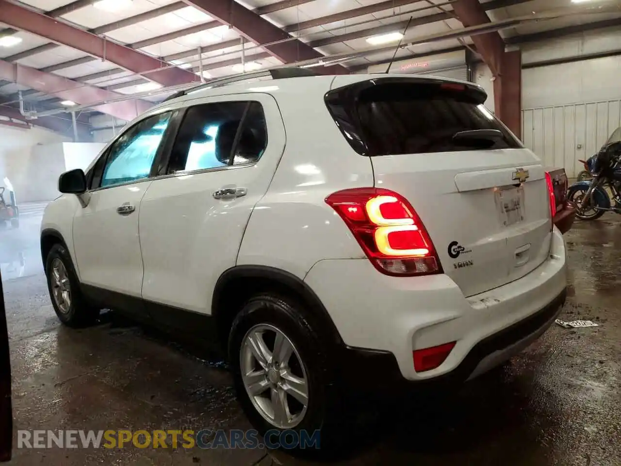 2 Photograph of a damaged car KL7CJLSB9KB858601 CHEVROLET TRAX 2019
