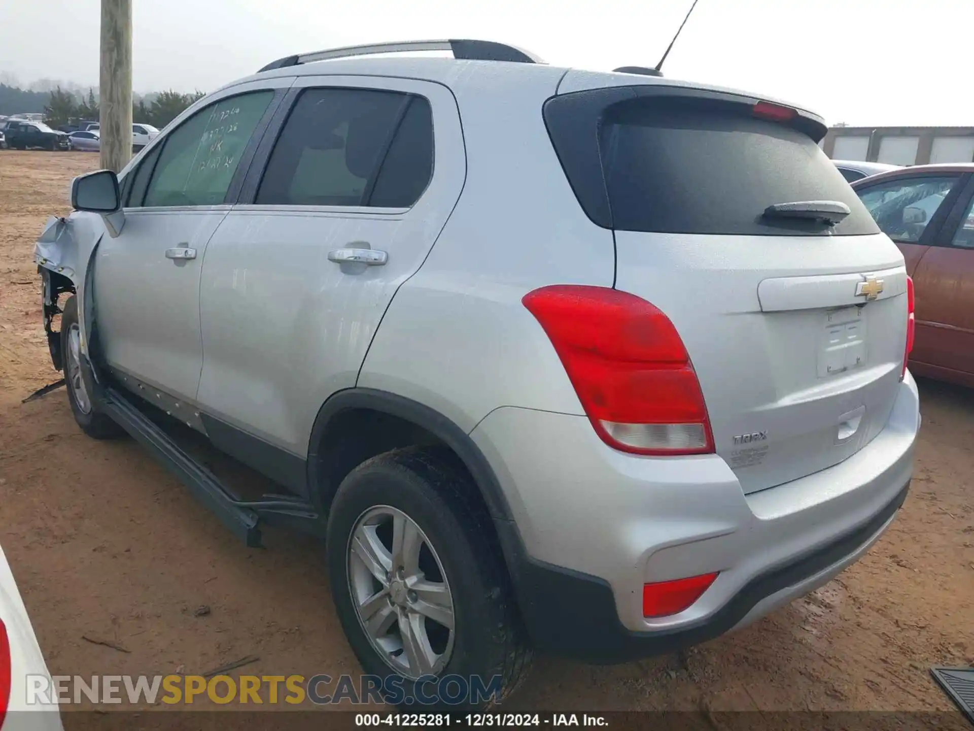 3 Photograph of a damaged car KL7CJLSBXKB917249 CHEVROLET TRAX 2019