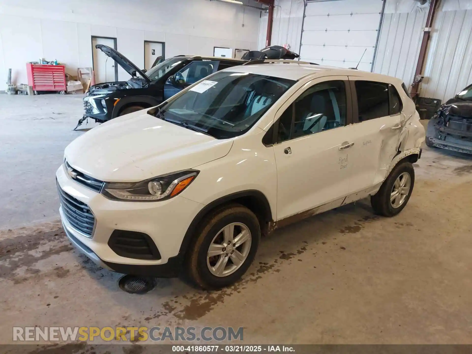 2 Photograph of a damaged car KL7CJPSB0KB862866 CHEVROLET TRAX 2019