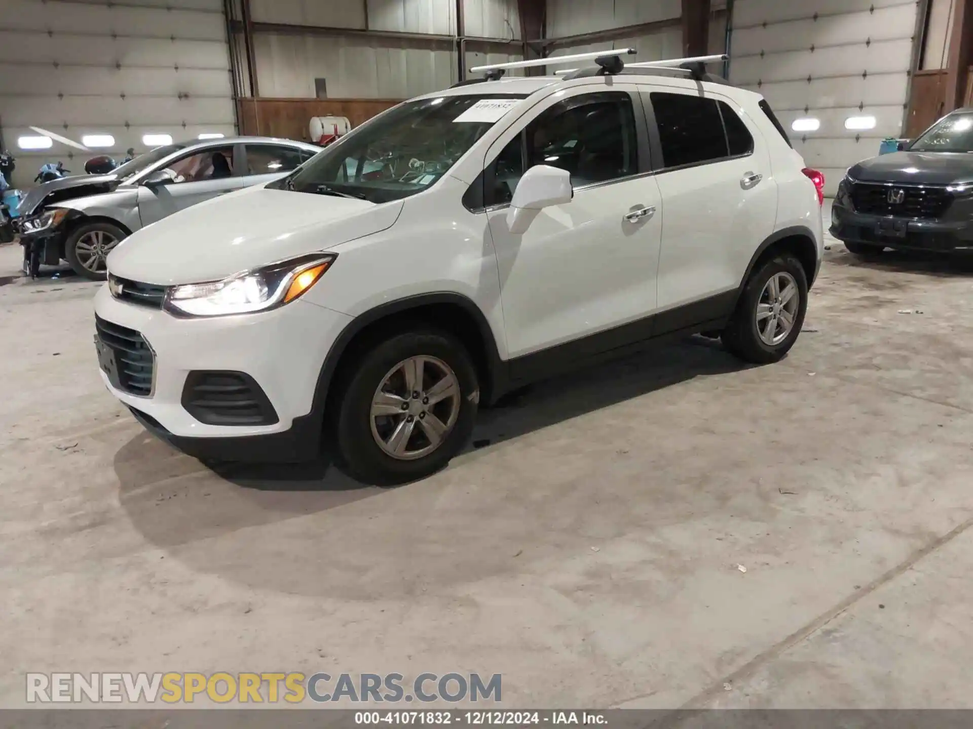 2 Photograph of a damaged car KL7CJPSB0KB895057 CHEVROLET TRAX 2019