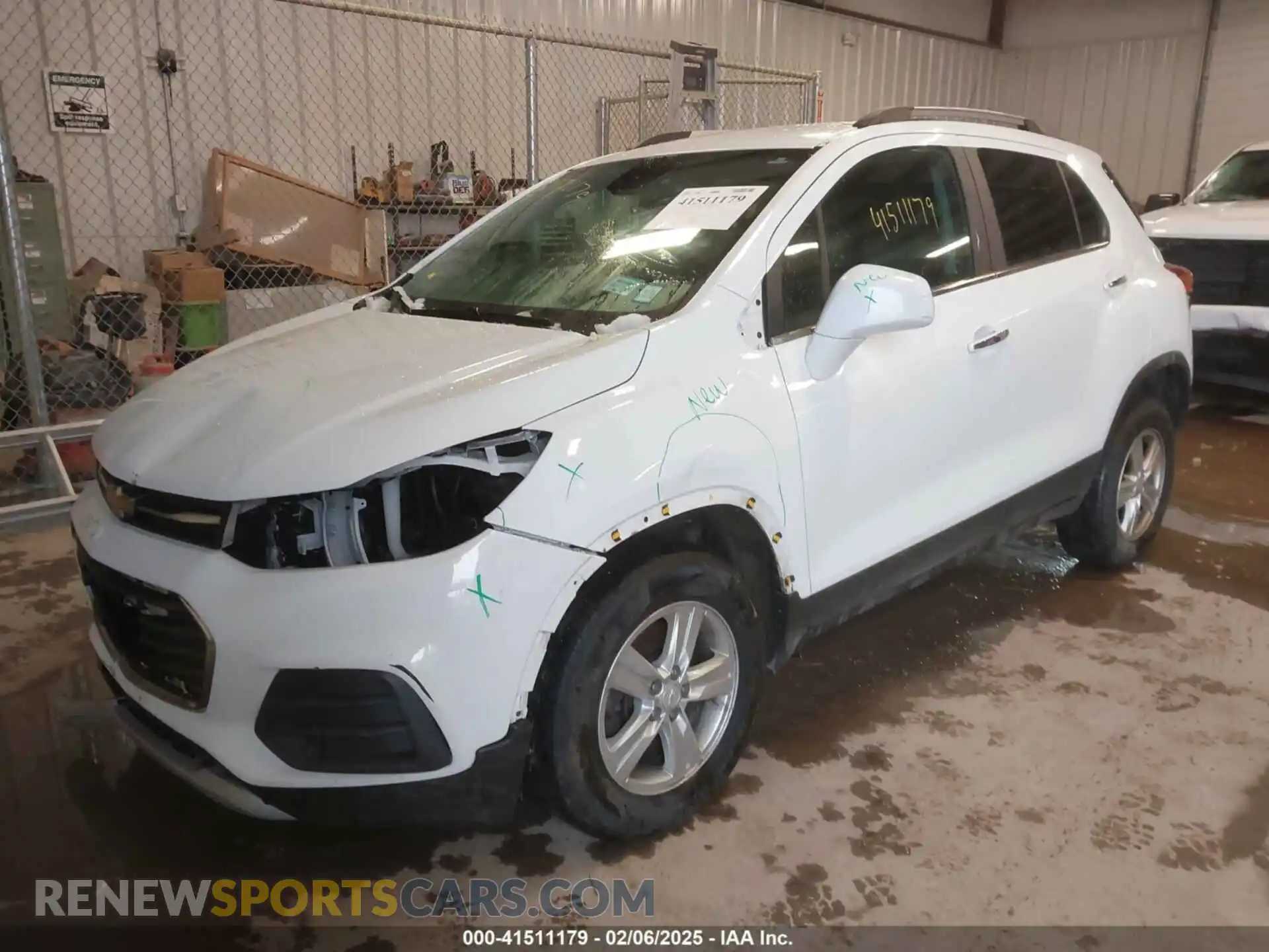 2 Photograph of a damaged car KL7CJPSB0KB925917 CHEVROLET TRAX 2019