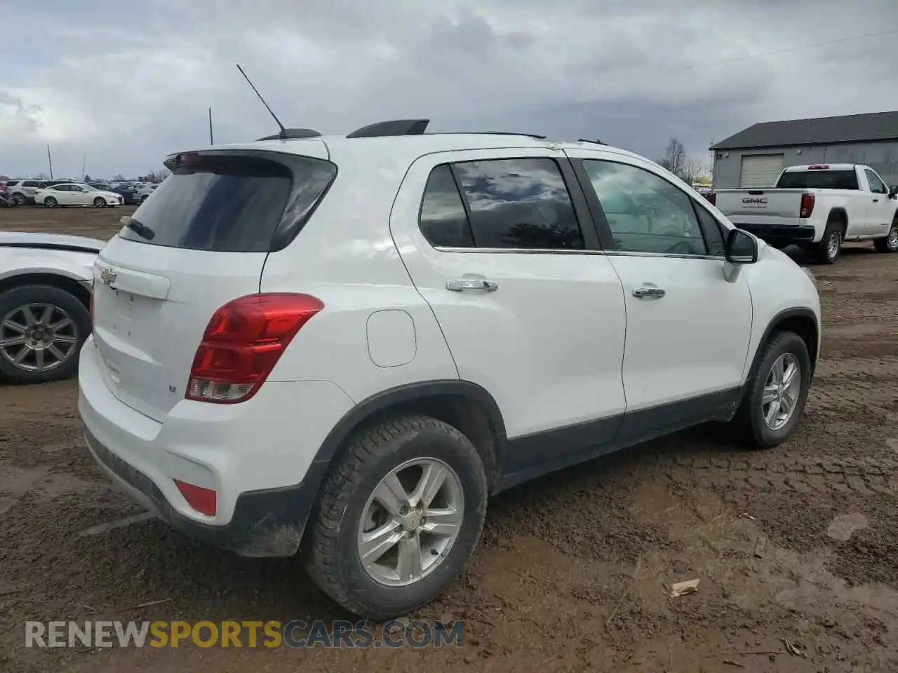 3 Фотография поврежденного автомобиля KL7CJPSB0KB945584 CHEVROLET TRAX 2019