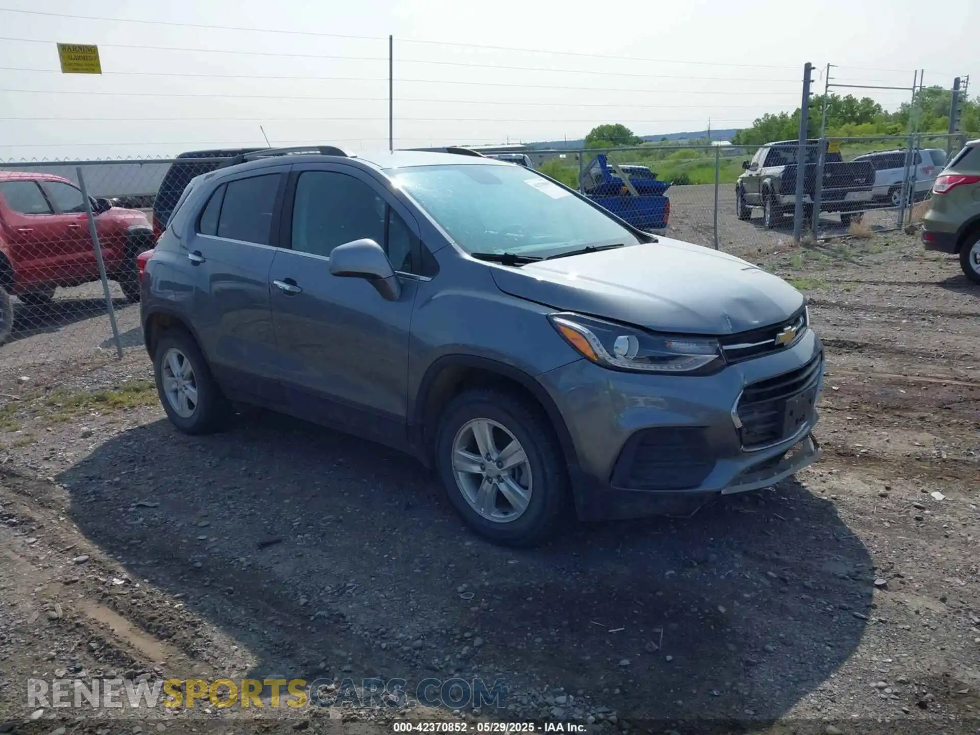 1 Photograph of a damaged car KL7CJPSB1KB744101 CHEVROLET TRAX 2019