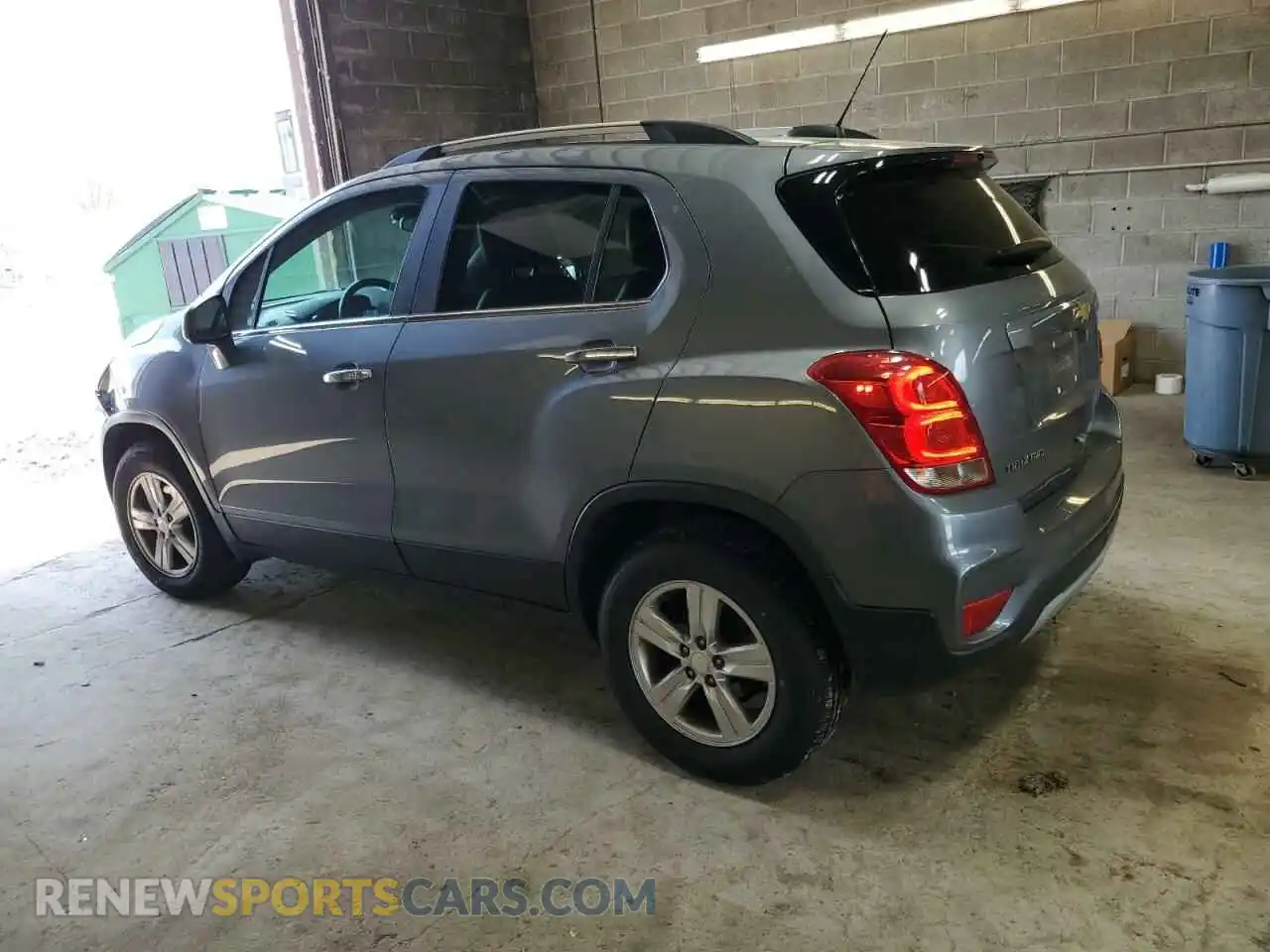 2 Photograph of a damaged car KL7CJPSB2KB874310 CHEVROLET TRAX 2019