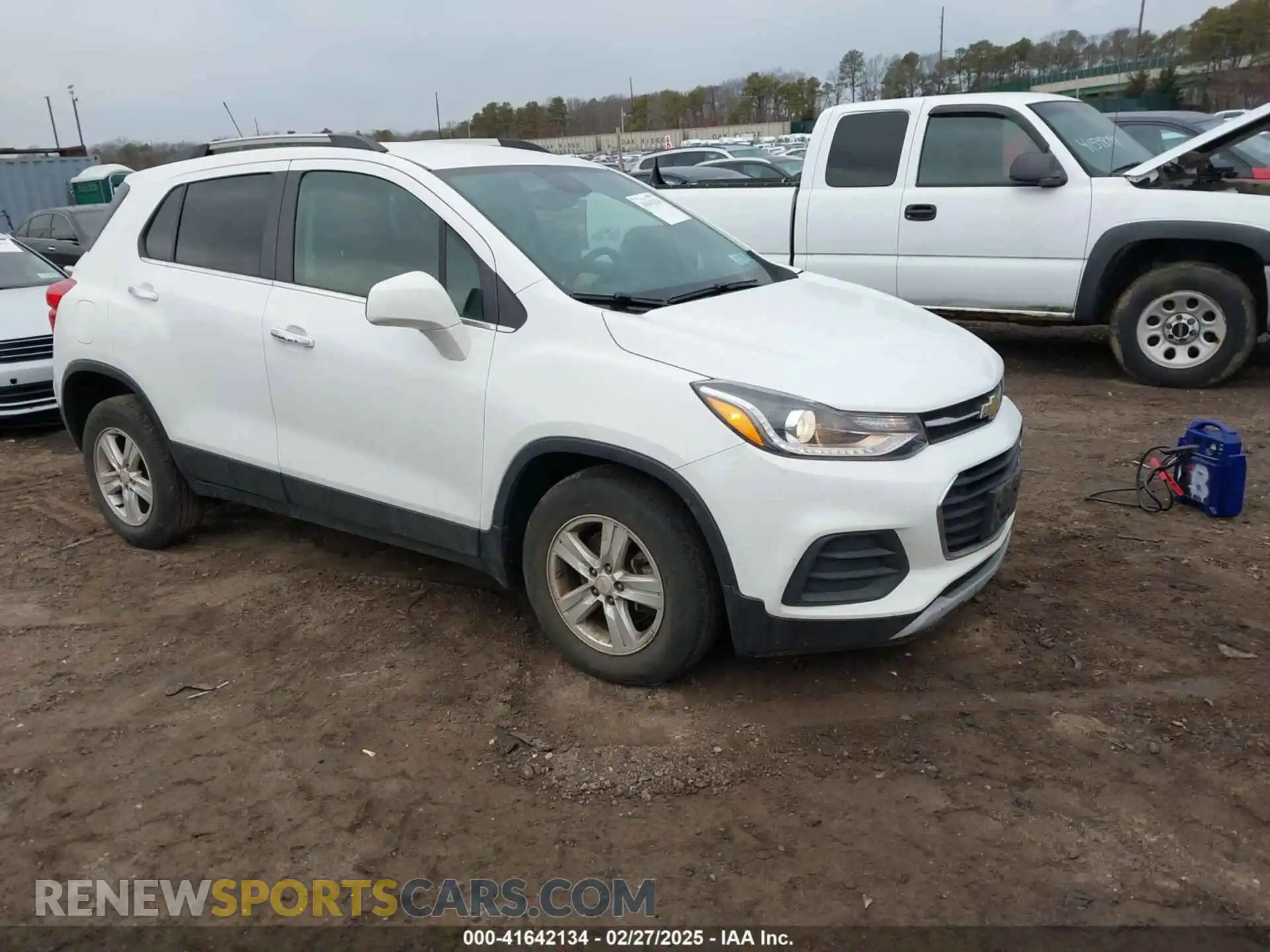 1 Photograph of a damaged car KL7CJPSB4KB940338 CHEVROLET TRAX 2019