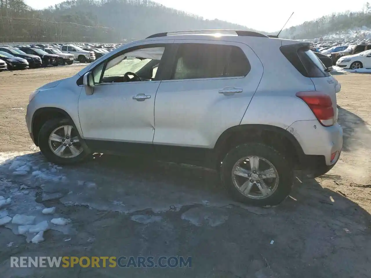 2 Photograph of a damaged car KL7CJPSB5KB911690 CHEVROLET TRAX 2019