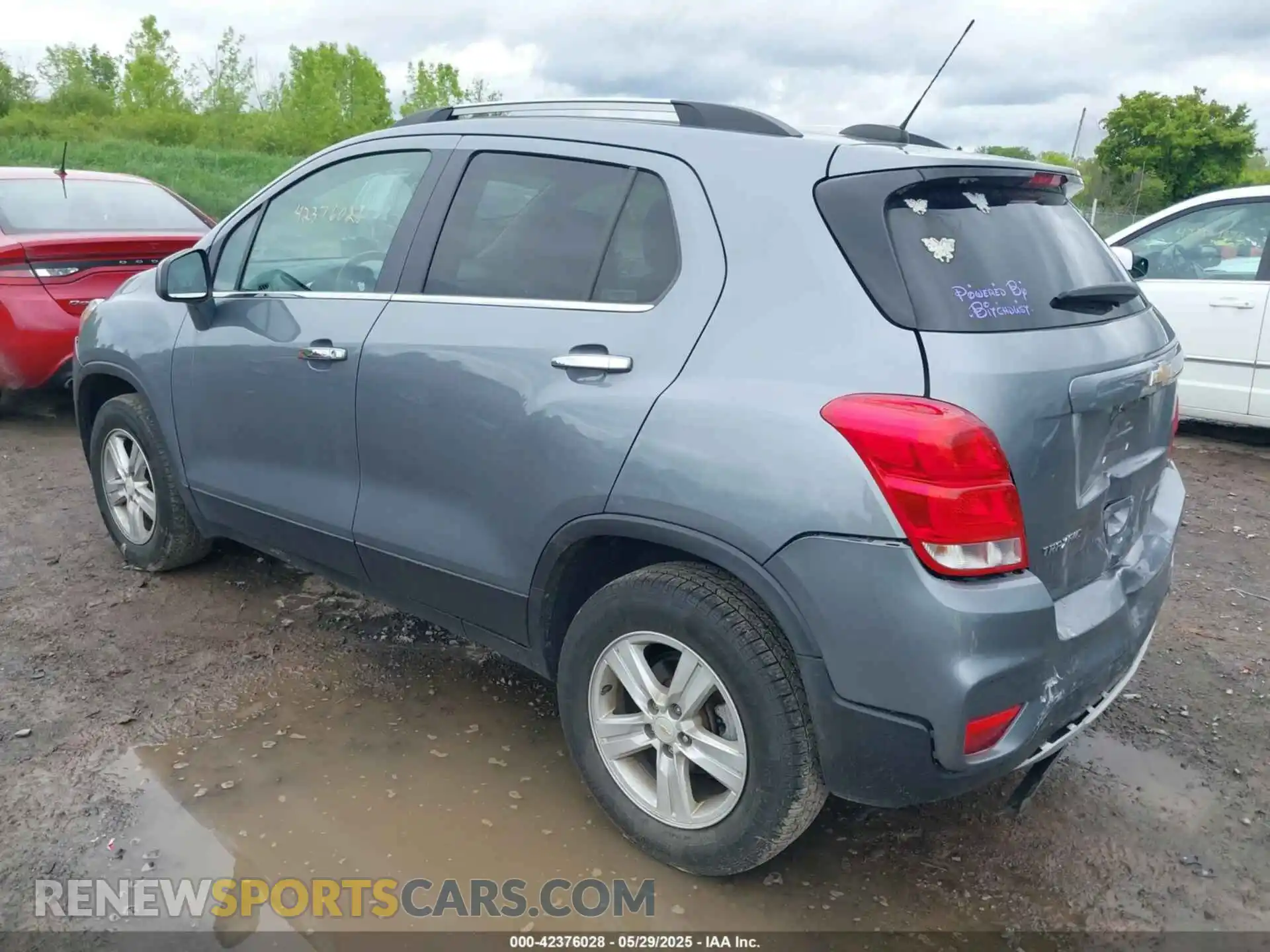 3 Фотография поврежденного автомобиля KL7CJPSB6KB877131 CHEVROLET TRAX 2019