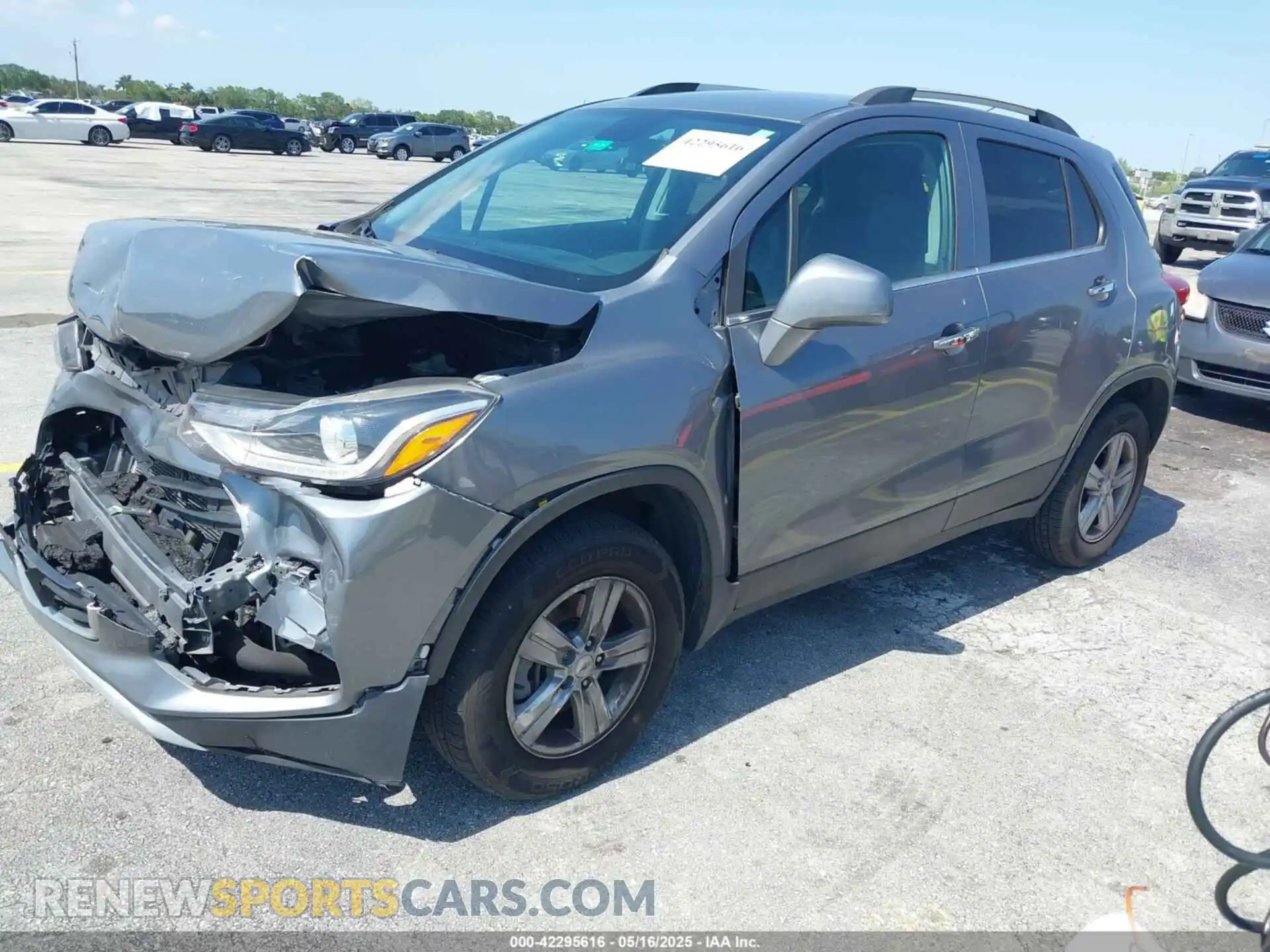 2 Photograph of a damaged car KL7CJPSB6KB879252 CHEVROLET TRAX 2019