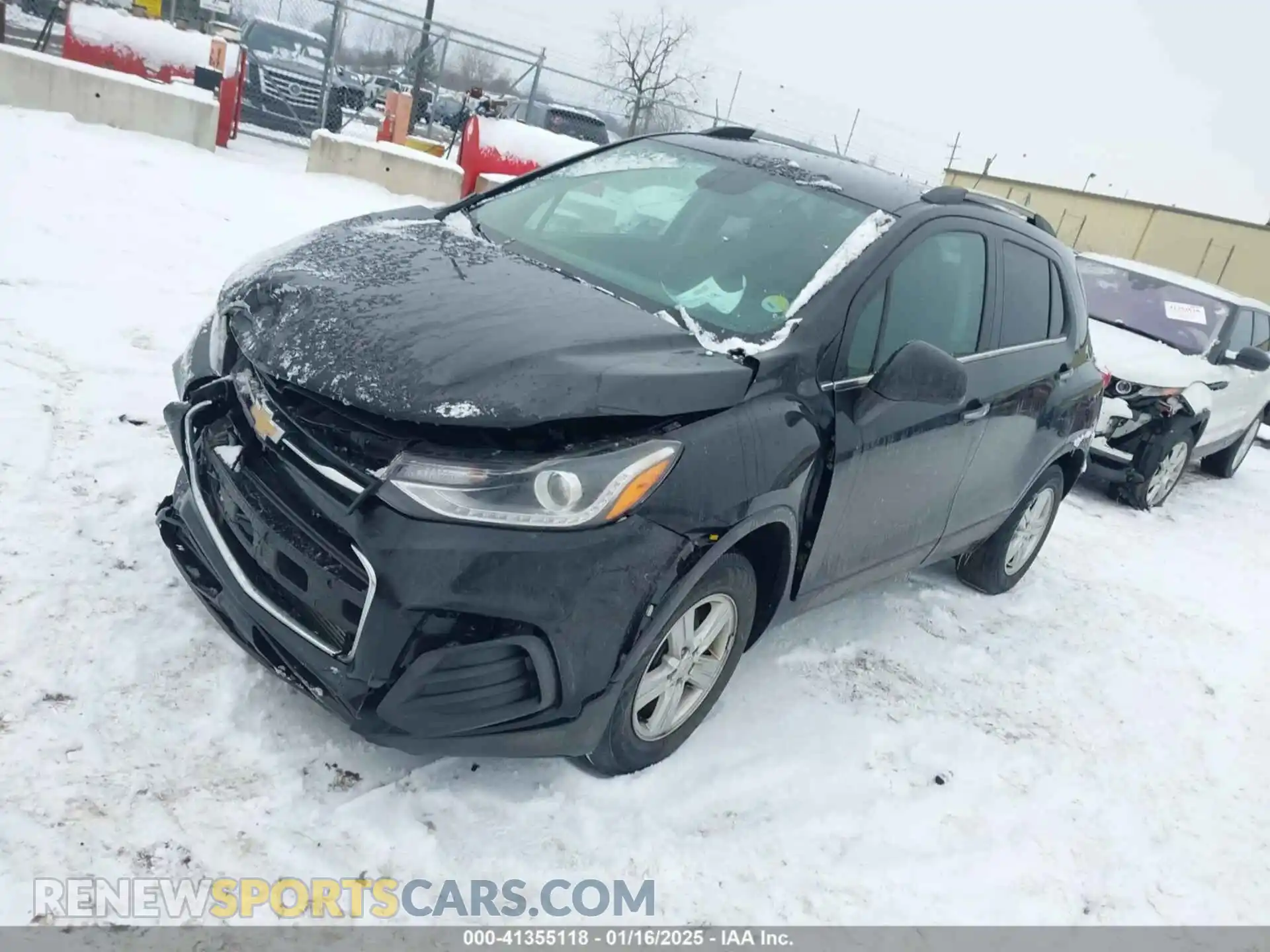 2 Photograph of a damaged car KL7CJPSB6KB925985 CHEVROLET TRAX 2019