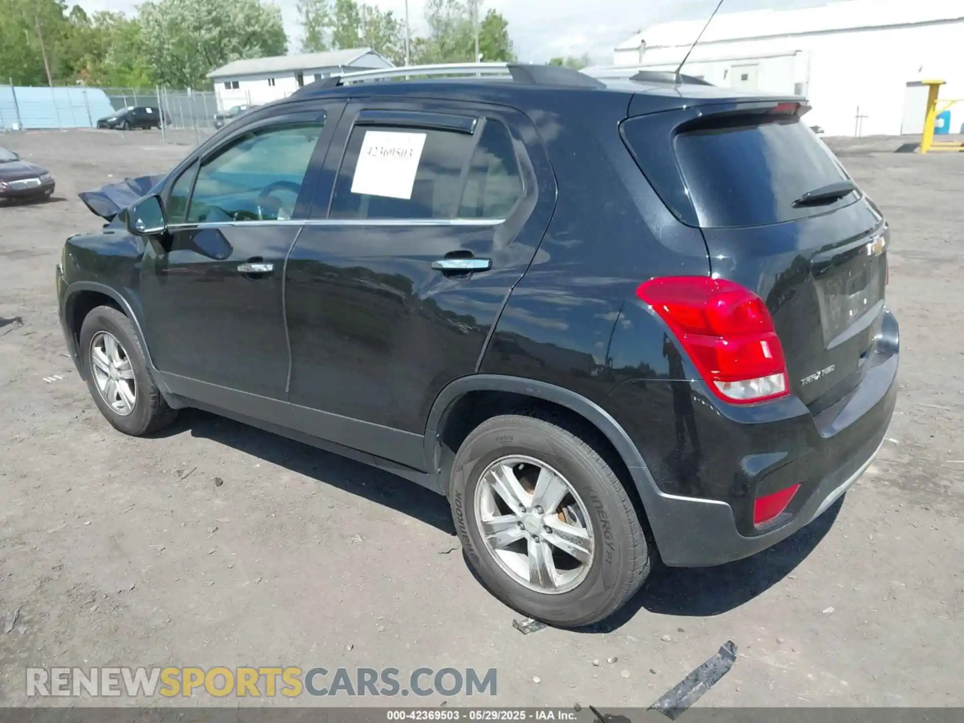 3 fotografías del automóvil dañado KL7CJPSB7KB732437 CHEVROLET TRAX 2019