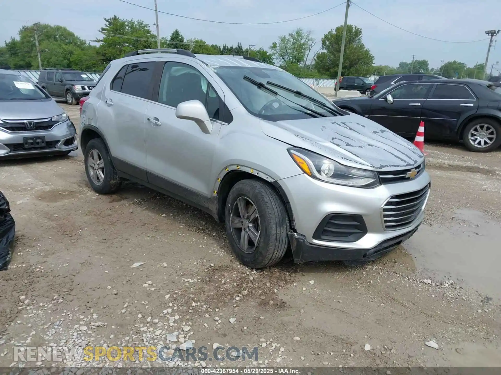1 Photograph of a damaged car KL7CJPSB8KB842171 CHEVROLET TRAX 2019