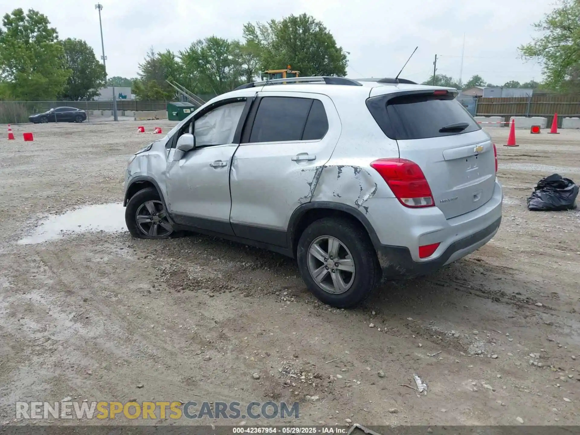 3 Photograph of a damaged car KL7CJPSB8KB842171 CHEVROLET TRAX 2019