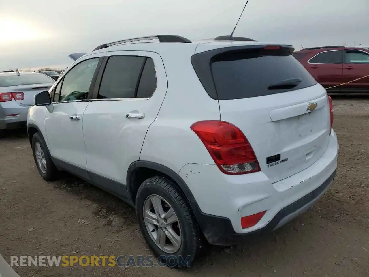 2 Photograph of a damaged car KL7CJPSB8KB902093 CHEVROLET TRAX 2019
