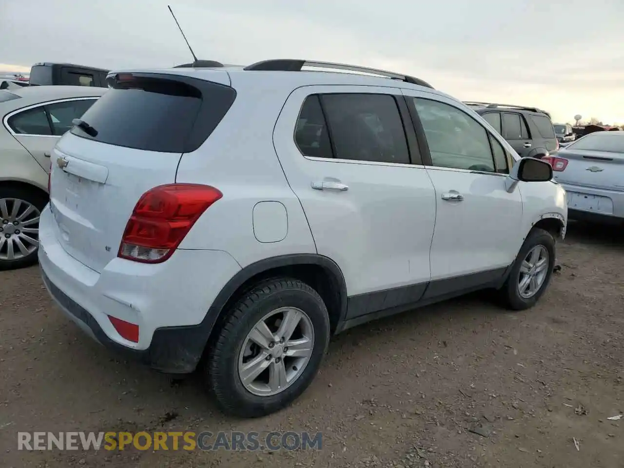 3 Photograph of a damaged car KL7CJPSB8KB902093 CHEVROLET TRAX 2019