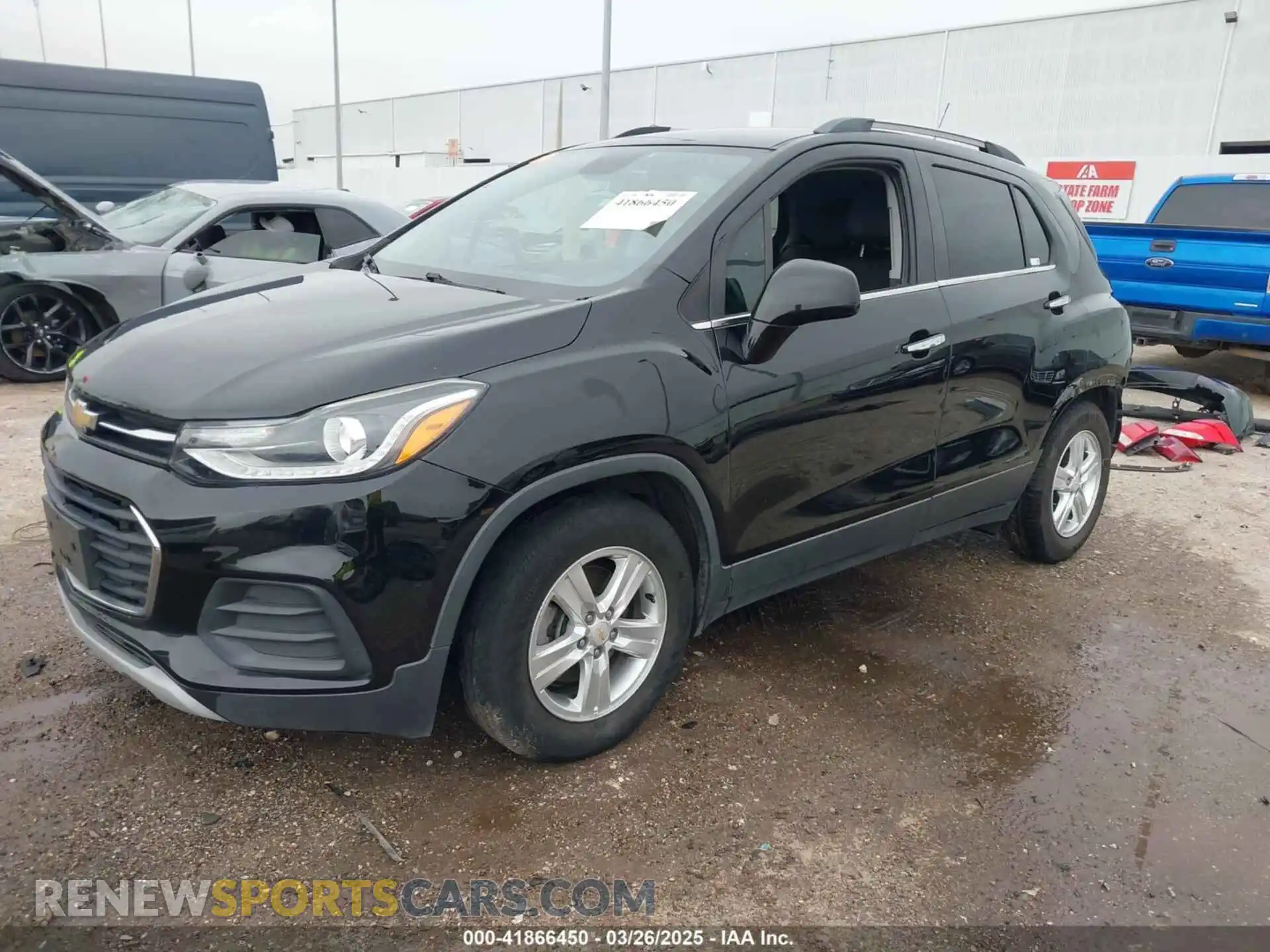 2 Photograph of a damaged car 3GNCJLSB2LL136235 CHEVROLET TRAX 2020