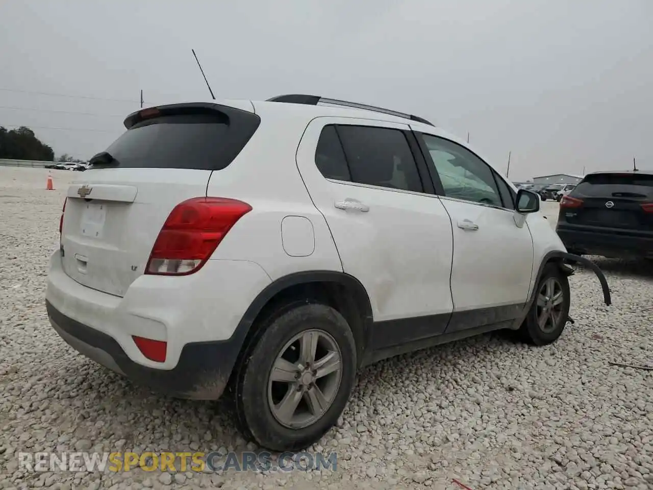 3 Photograph of a damaged car 3GNCJLSB2LL300258 CHEVROLET TRAX 2020