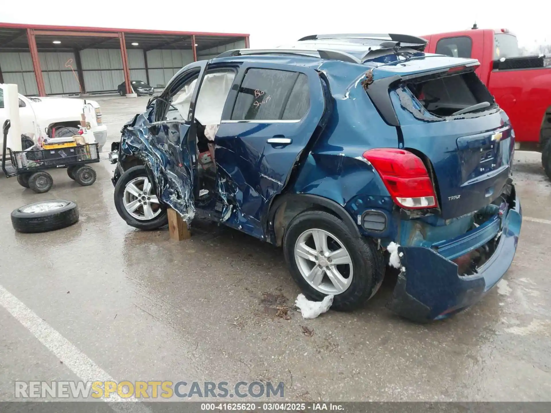 3 Photograph of a damaged car 3GNCJLSB4LL329096 CHEVROLET TRAX 2020