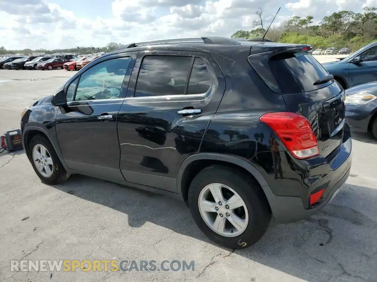 2 Photograph of a damaged car 3GNCJLSB7LL204657 CHEVROLET TRAX 2020