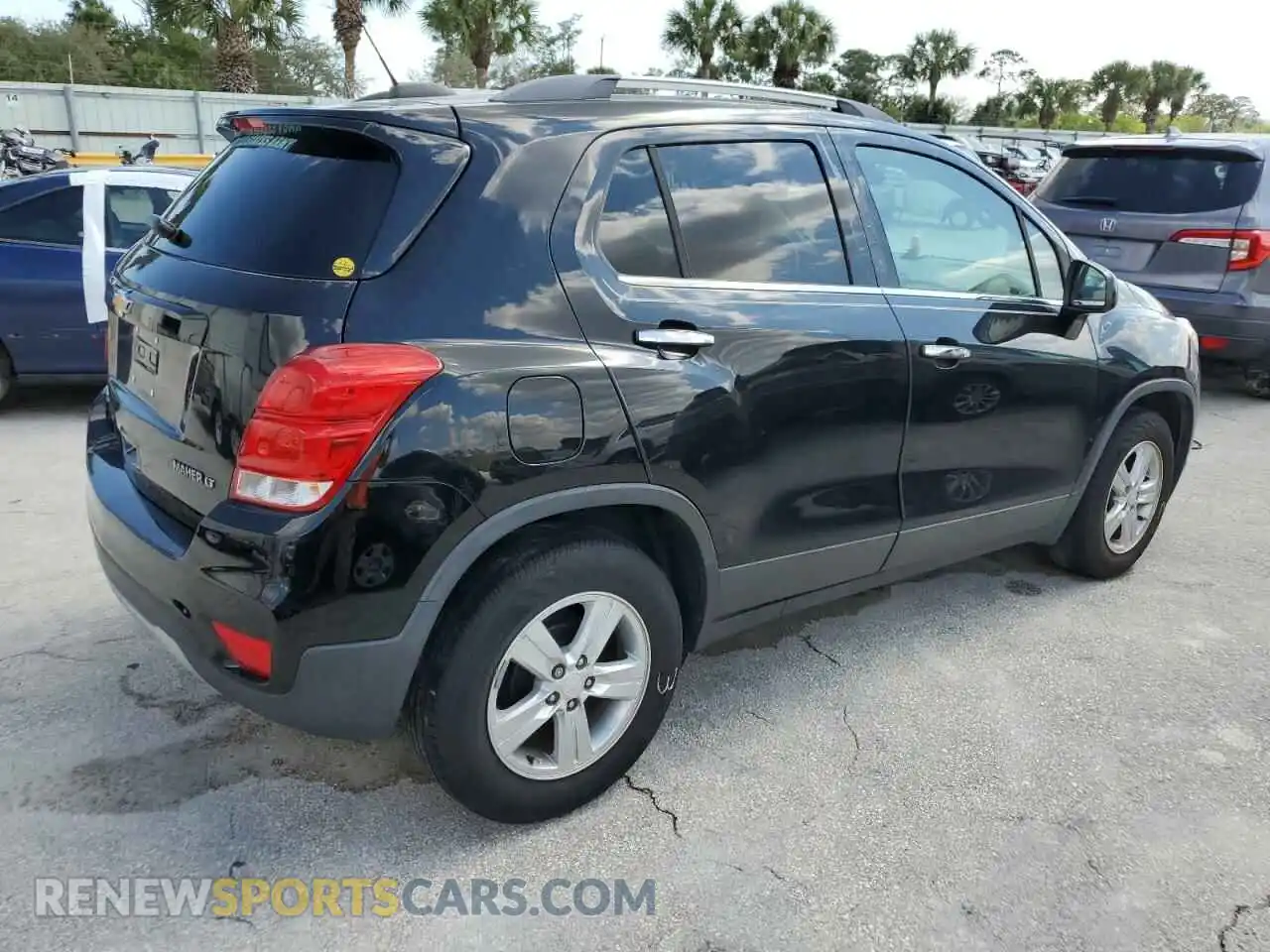 3 Photograph of a damaged car 3GNCJLSB7LL204657 CHEVROLET TRAX 2020