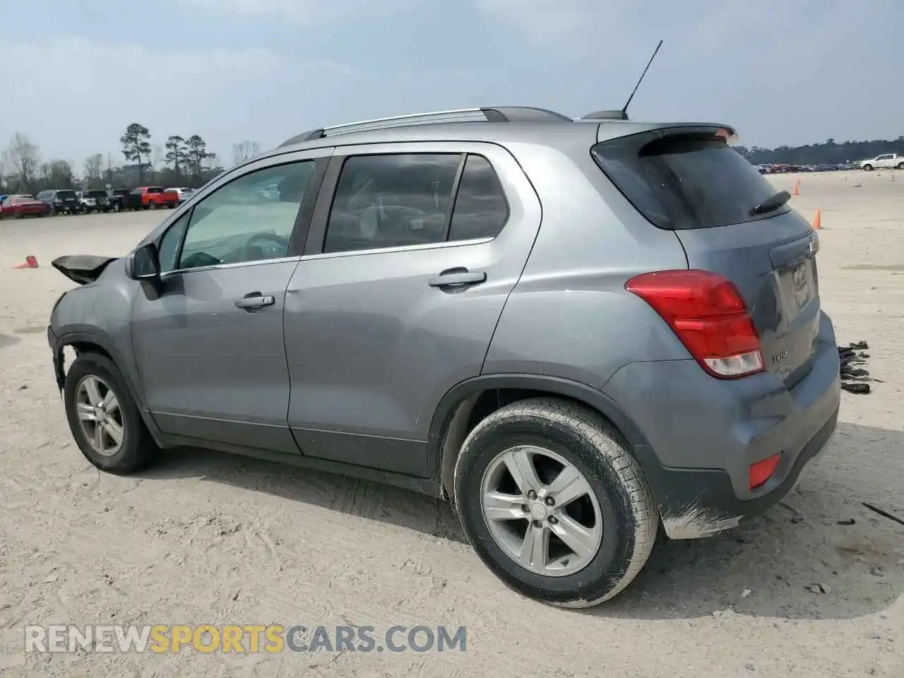 2 Photograph of a damaged car 3GNCJLSB8LL261658 CHEVROLET TRAX 2020