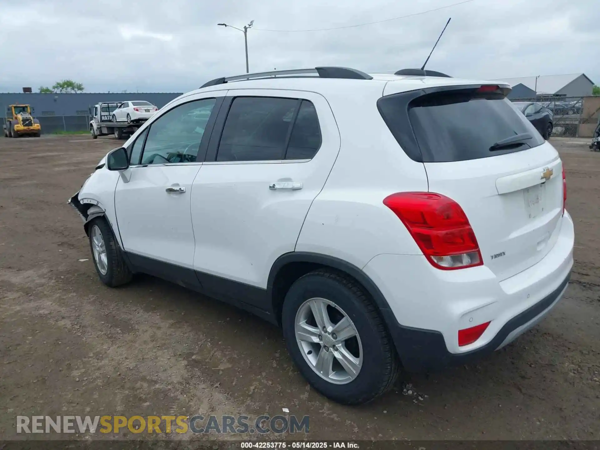 3 Photograph of a damaged car 3GNCJLSB9LL143621 CHEVROLET TRAX 2020
