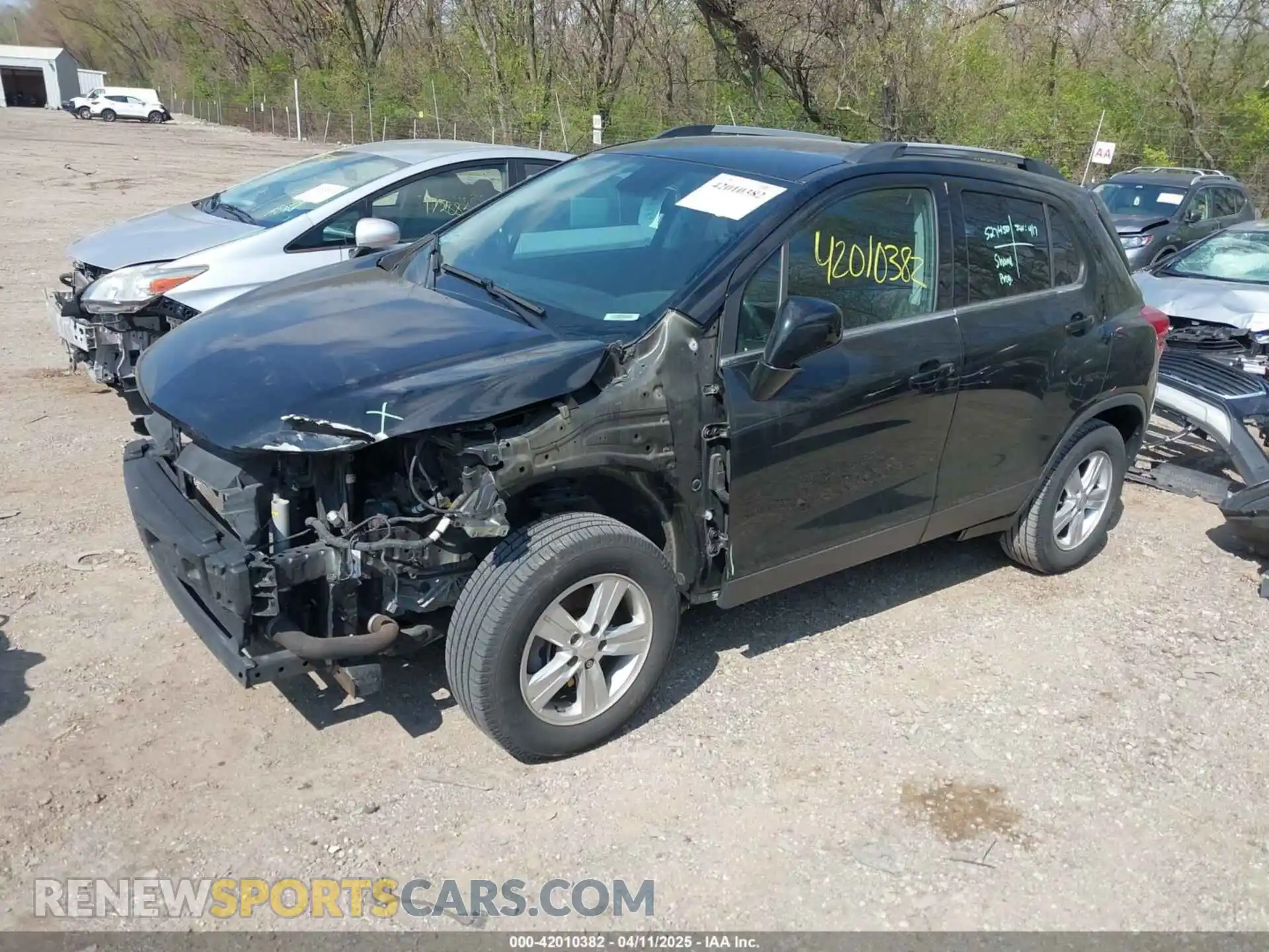 2 Photograph of a damaged car 3GNCJLSB9LL226191 CHEVROLET TRAX 2020