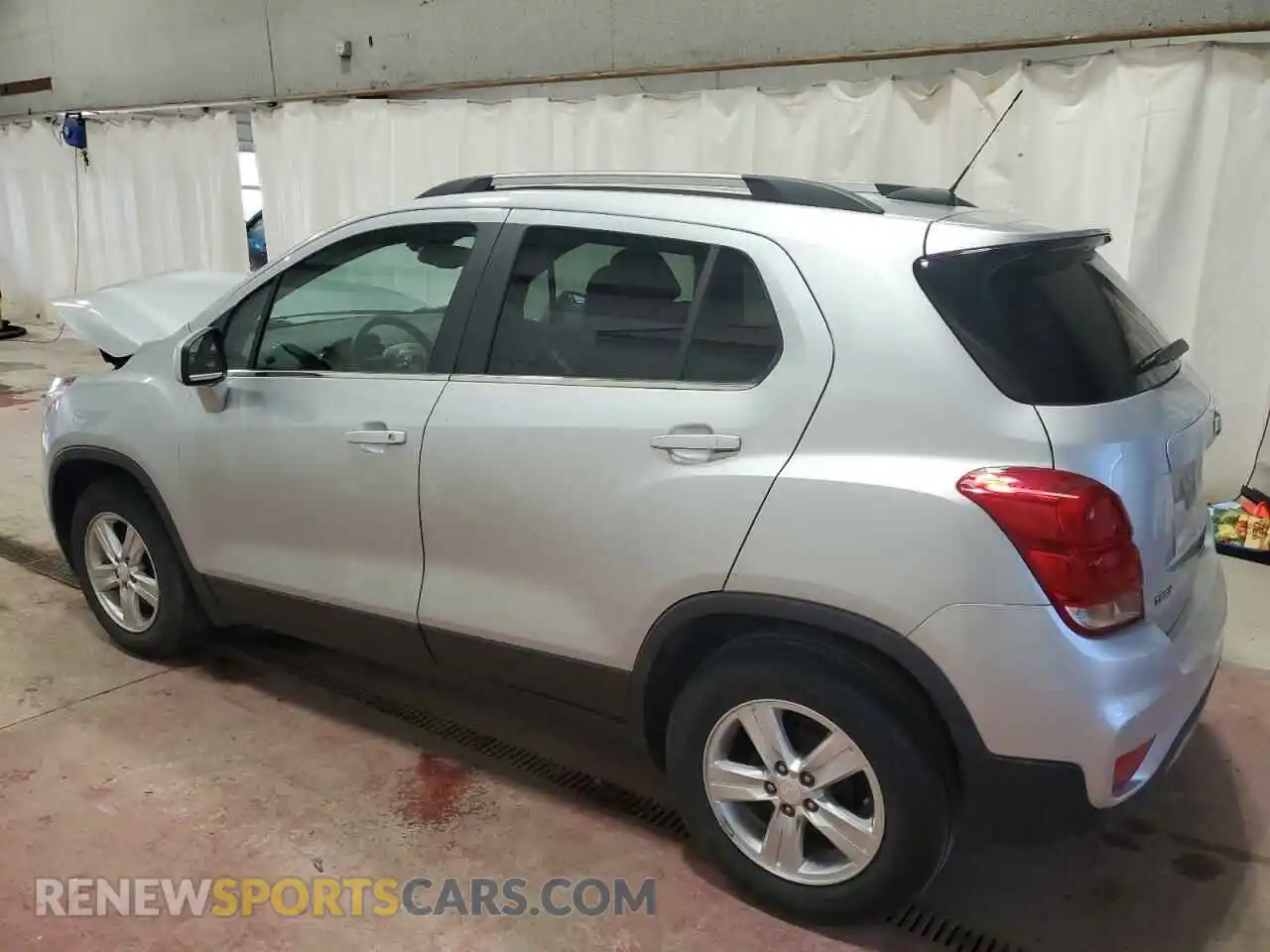 2 Photograph of a damaged car 3GNCJLSB9LL328526 CHEVROLET TRAX 2020