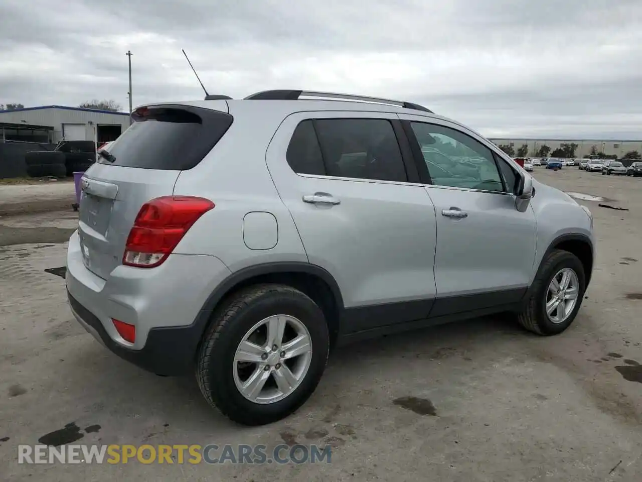 3 Photograph of a damaged car 3GNCJPSB5LL212425 CHEVROLET TRAX 2020