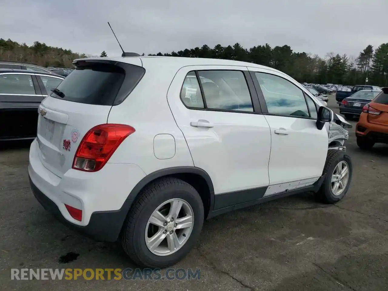 3 Фотография поврежденного автомобиля KL7CJKSB0LB044896 CHEVROLET TRAX 2020