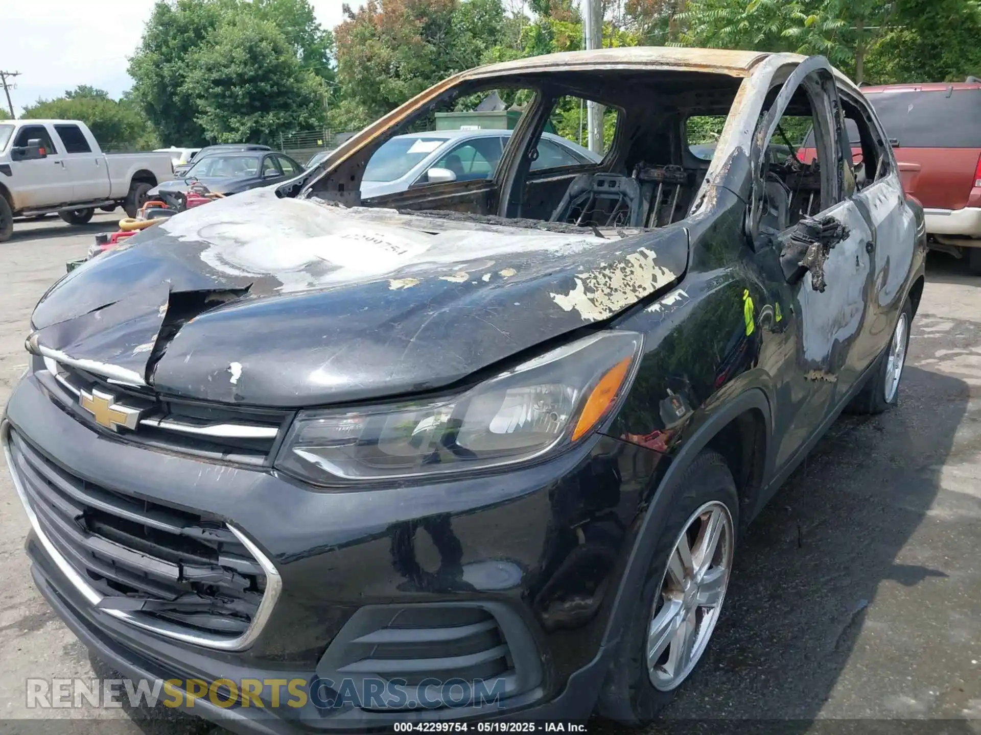 2 Photograph of a damaged car KL7CJKSB5LB062004 CHEVROLET TRAX 2020