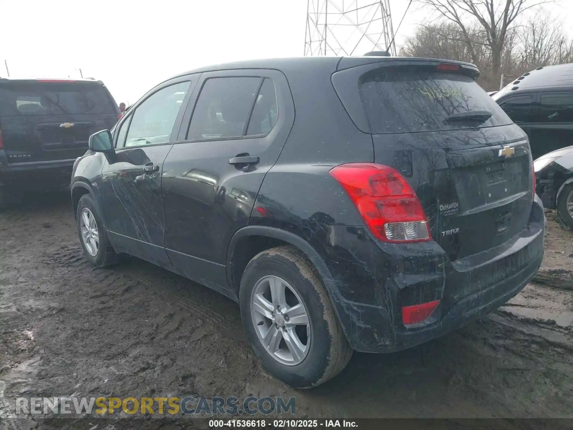 3 Photograph of a damaged car KL7CJKSB6LB019758 CHEVROLET TRAX 2020