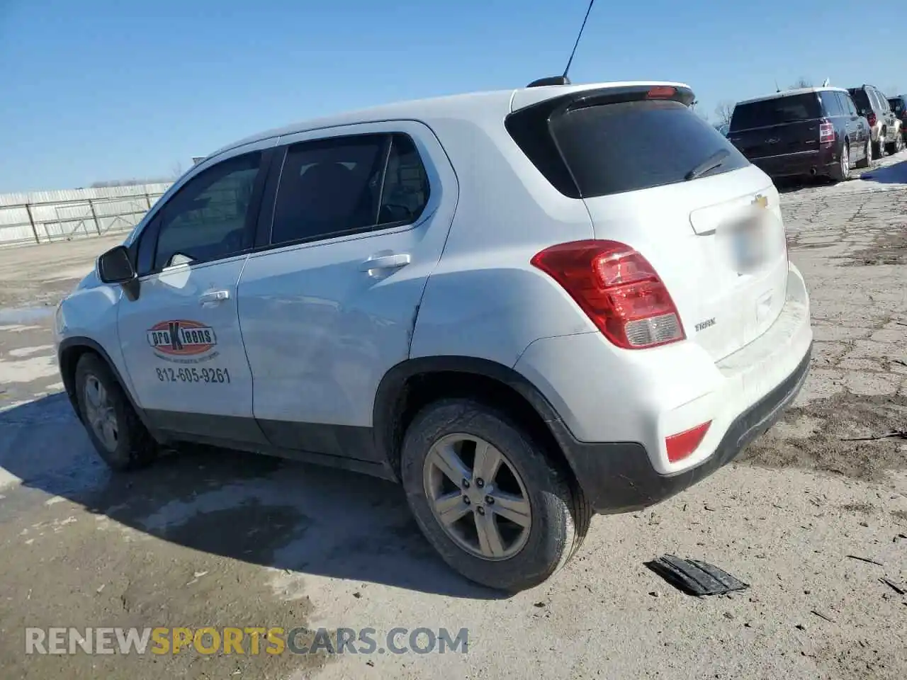 2 Photograph of a damaged car KL7CJKSBXLB088372 CHEVROLET TRAX 2020