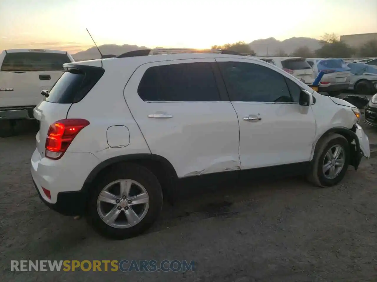 3 Photograph of a damaged car KL7CJLSB0LB064359 CHEVROLET TRAX 2020