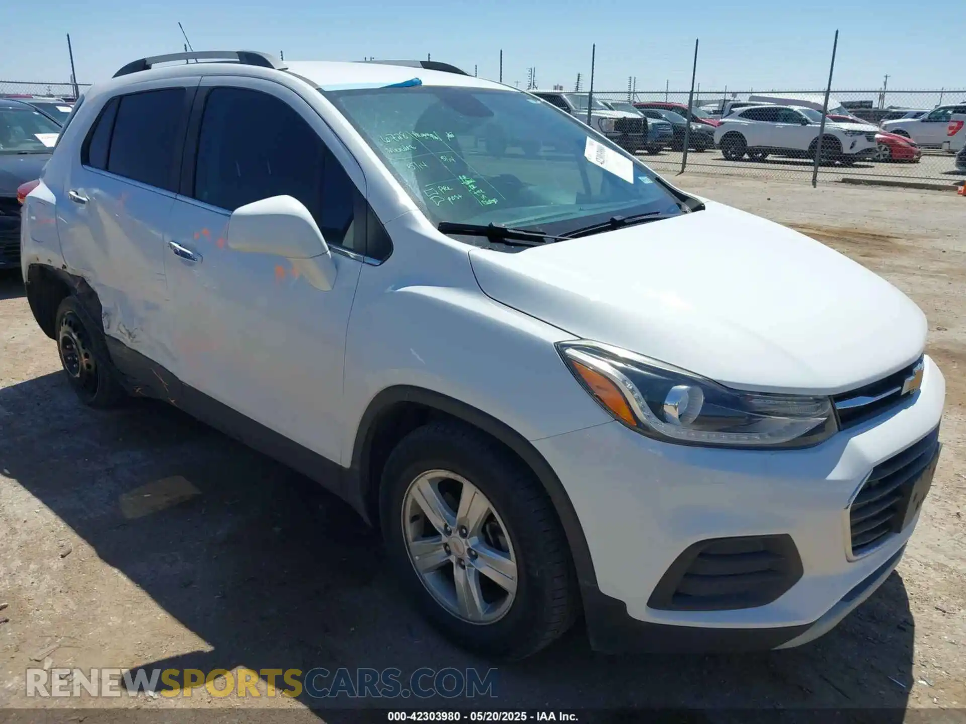 1 Photograph of a damaged car KL7CJLSB0LB070677 CHEVROLET TRAX 2020