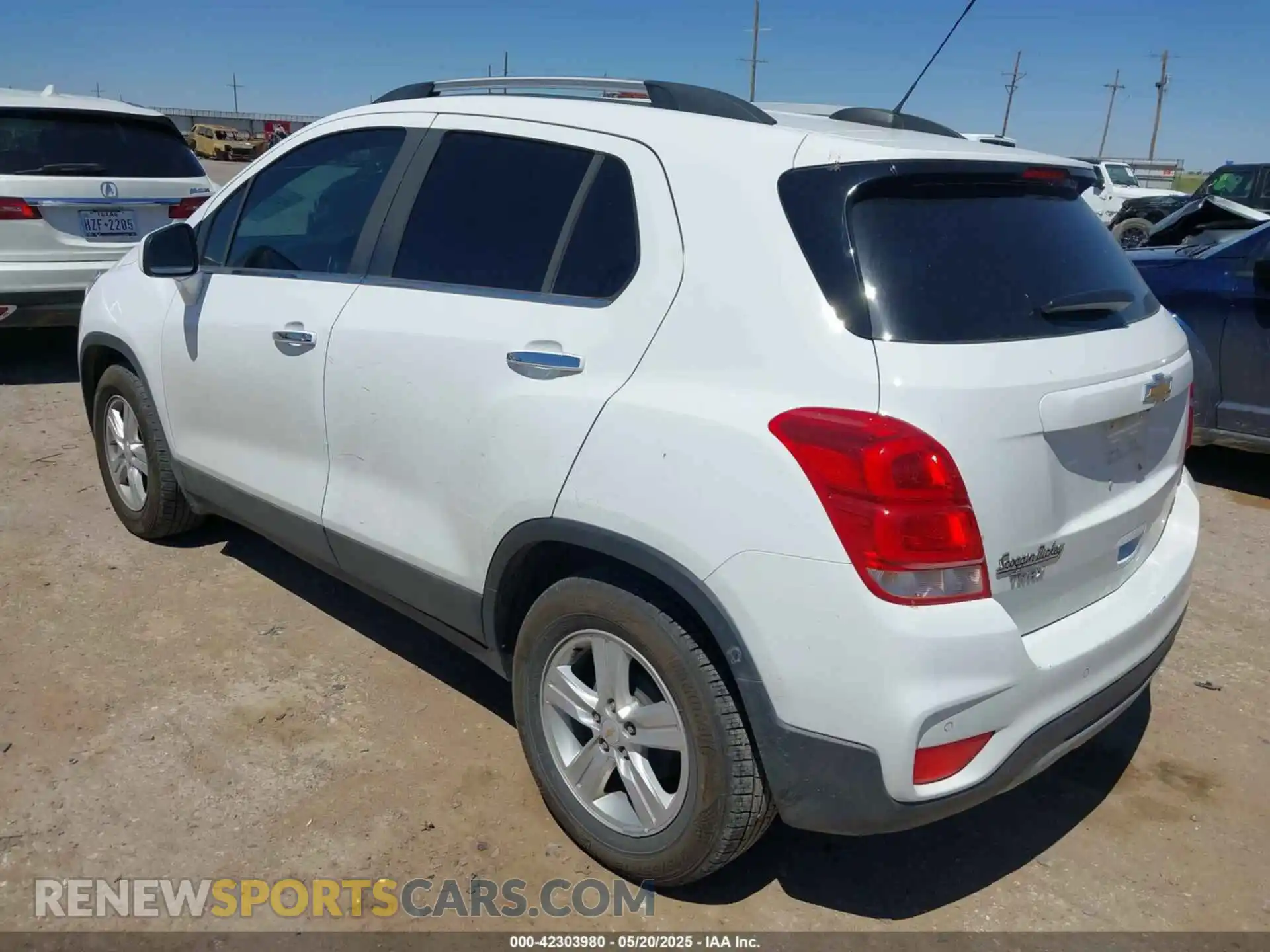 3 Photograph of a damaged car KL7CJLSB0LB070677 CHEVROLET TRAX 2020