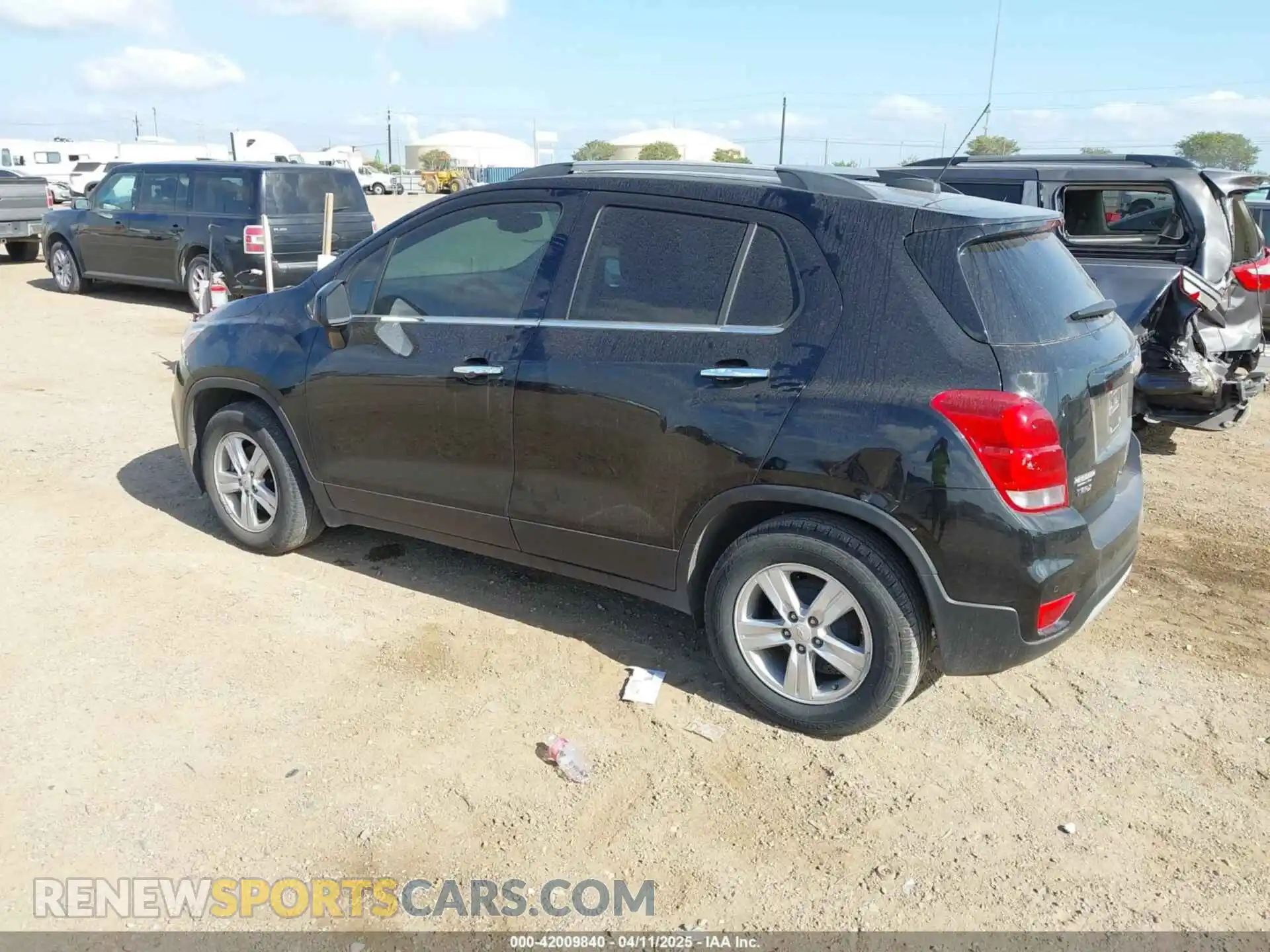 3 Photograph of a damaged car KL7CJLSB0LB083753 CHEVROLET TRAX 2020