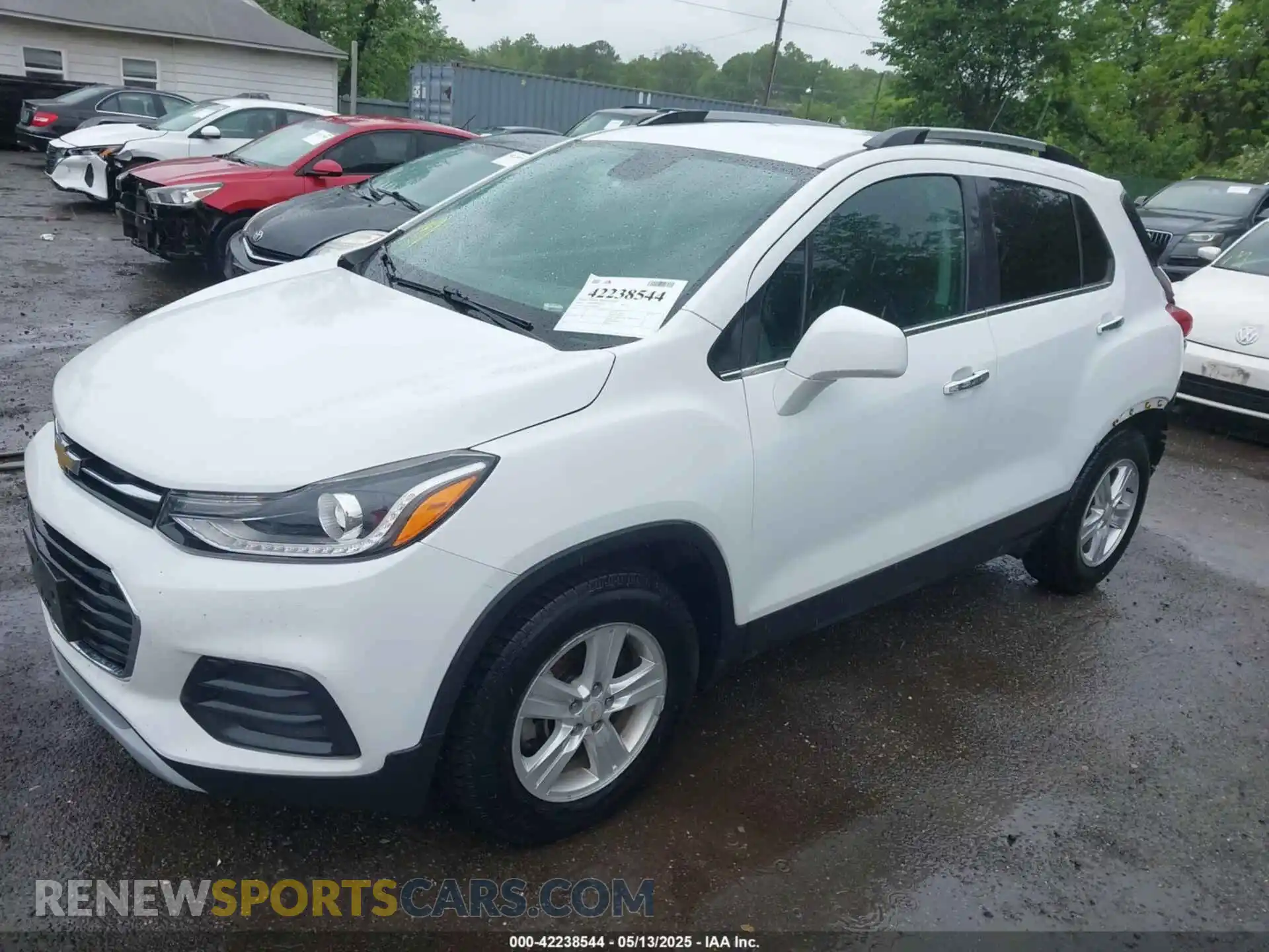 2 Photograph of a damaged car KL7CJLSB2LB006897 CHEVROLET TRAX 2020
