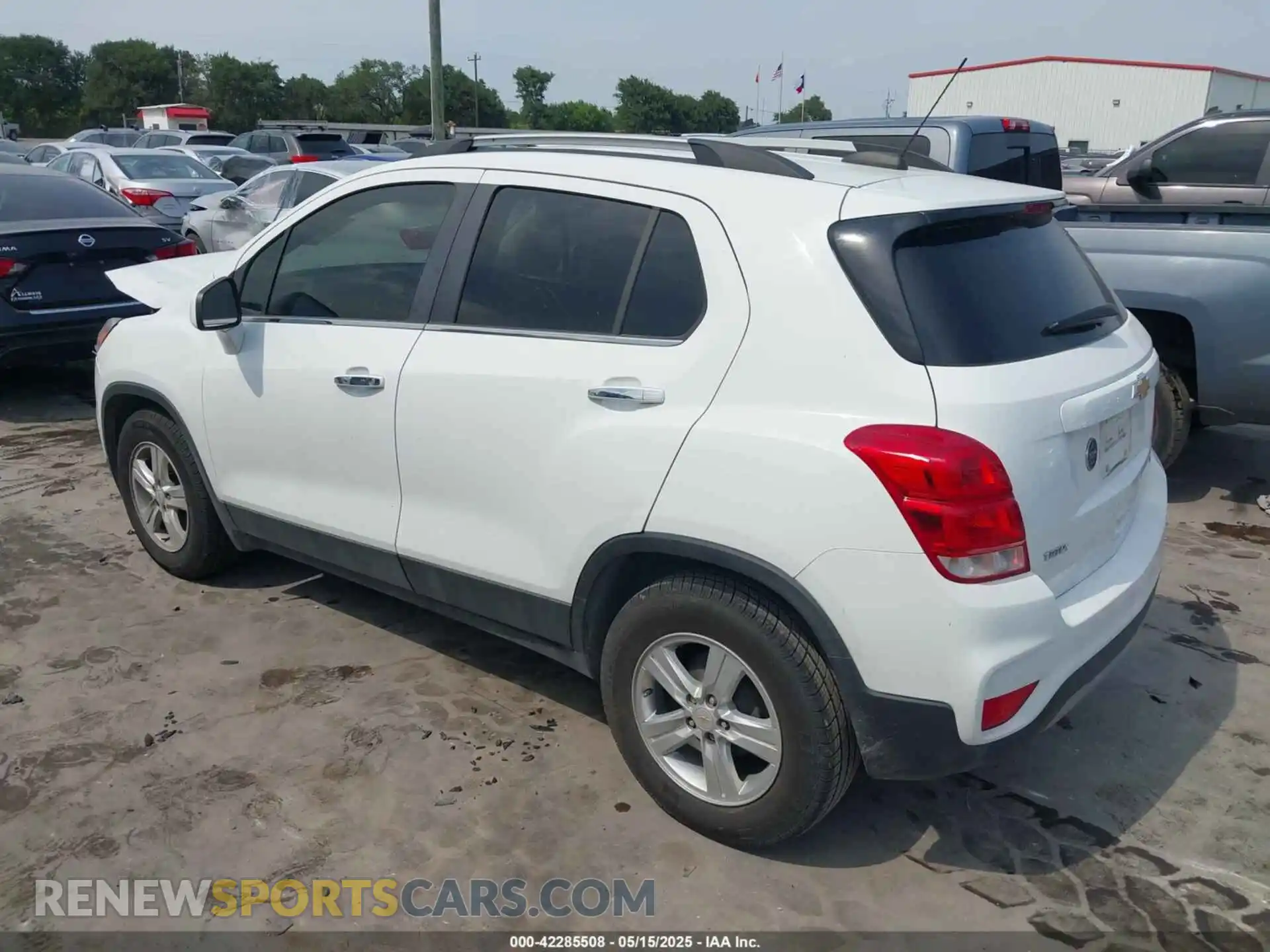 3 Photograph of a damaged car KL7CJLSB2LB009170 CHEVROLET TRAX 2020