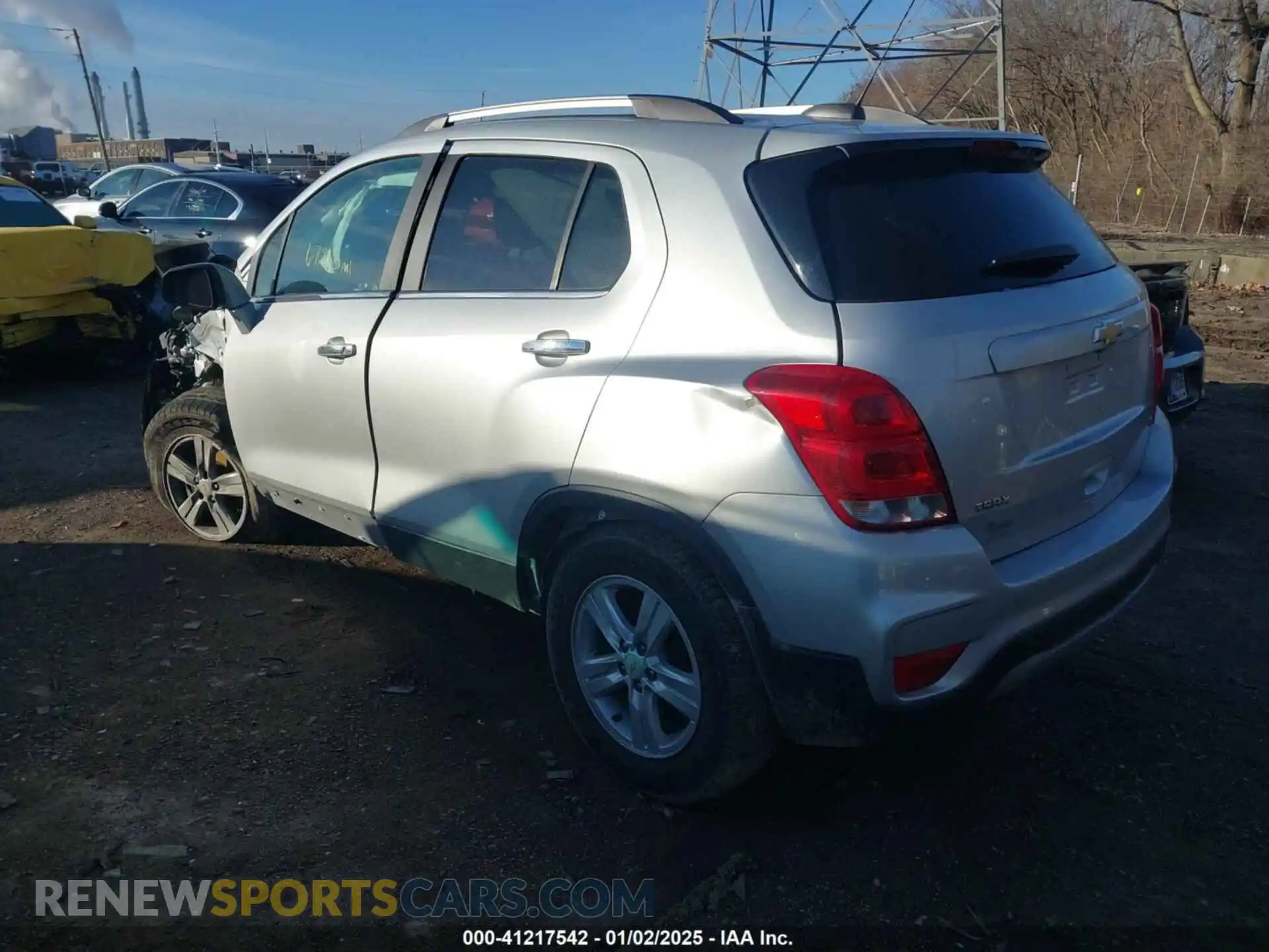 3 Photograph of a damaged car KL7CJLSB2LB038104 CHEVROLET TRAX 2020