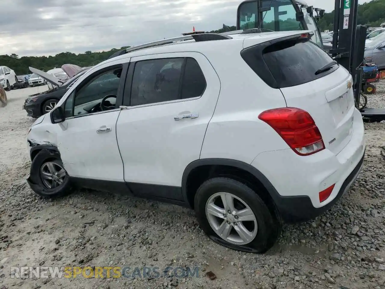 2 Photograph of a damaged car KL7CJLSB2LB093359 CHEVROLET TRAX 2020