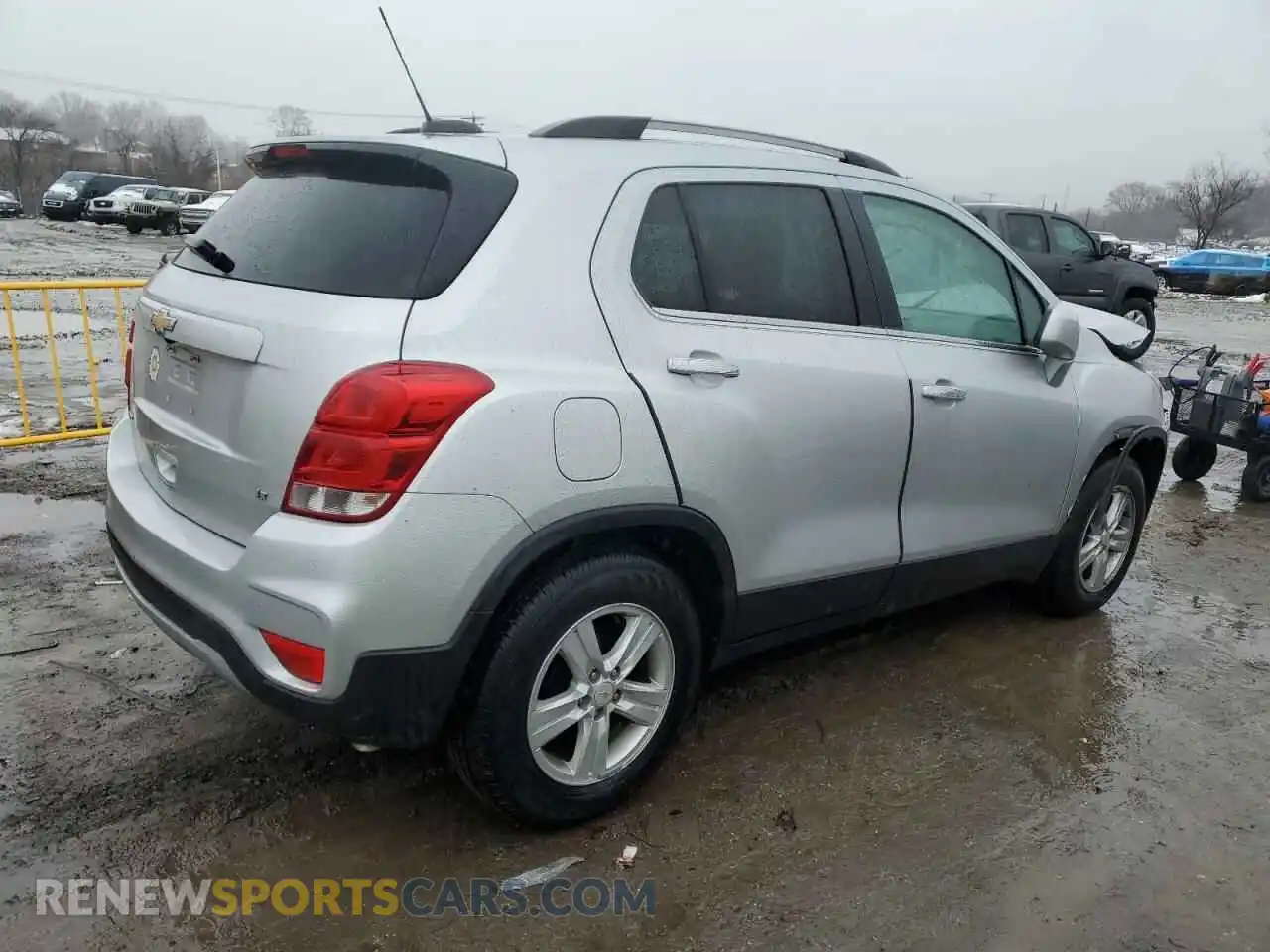3 Photograph of a damaged car KL7CJLSB4LB001555 CHEVROLET TRAX 2020