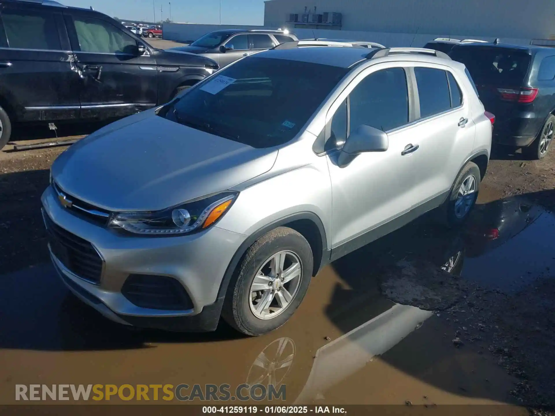 2 Photograph of a damaged car KL7CJLSB4LB010725 CHEVROLET TRAX 2020