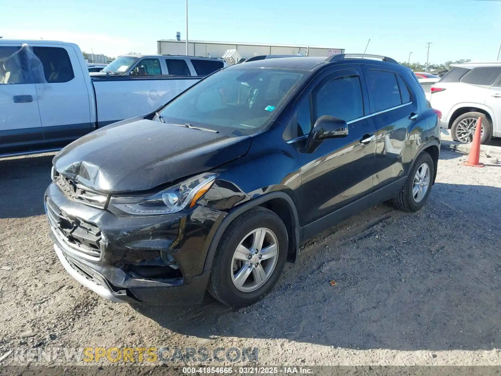 2 Photograph of a damaged car KL7CJLSB4LB011695 CHEVROLET TRAX 2020