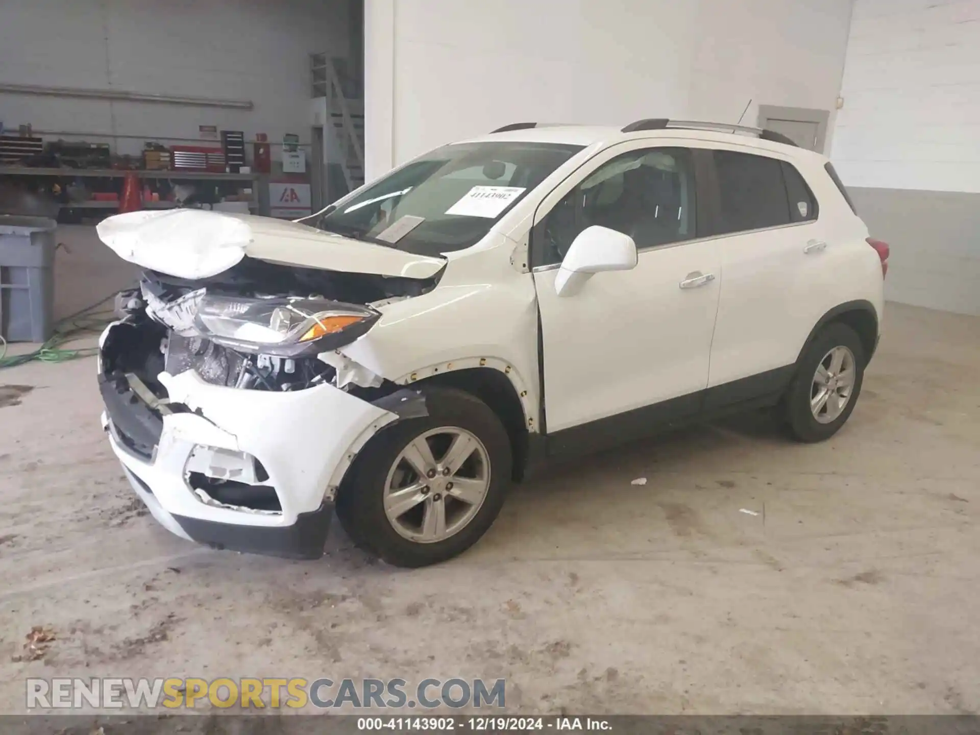 2 Photograph of a damaged car KL7CJLSB4LB026438 CHEVROLET TRAX 2020