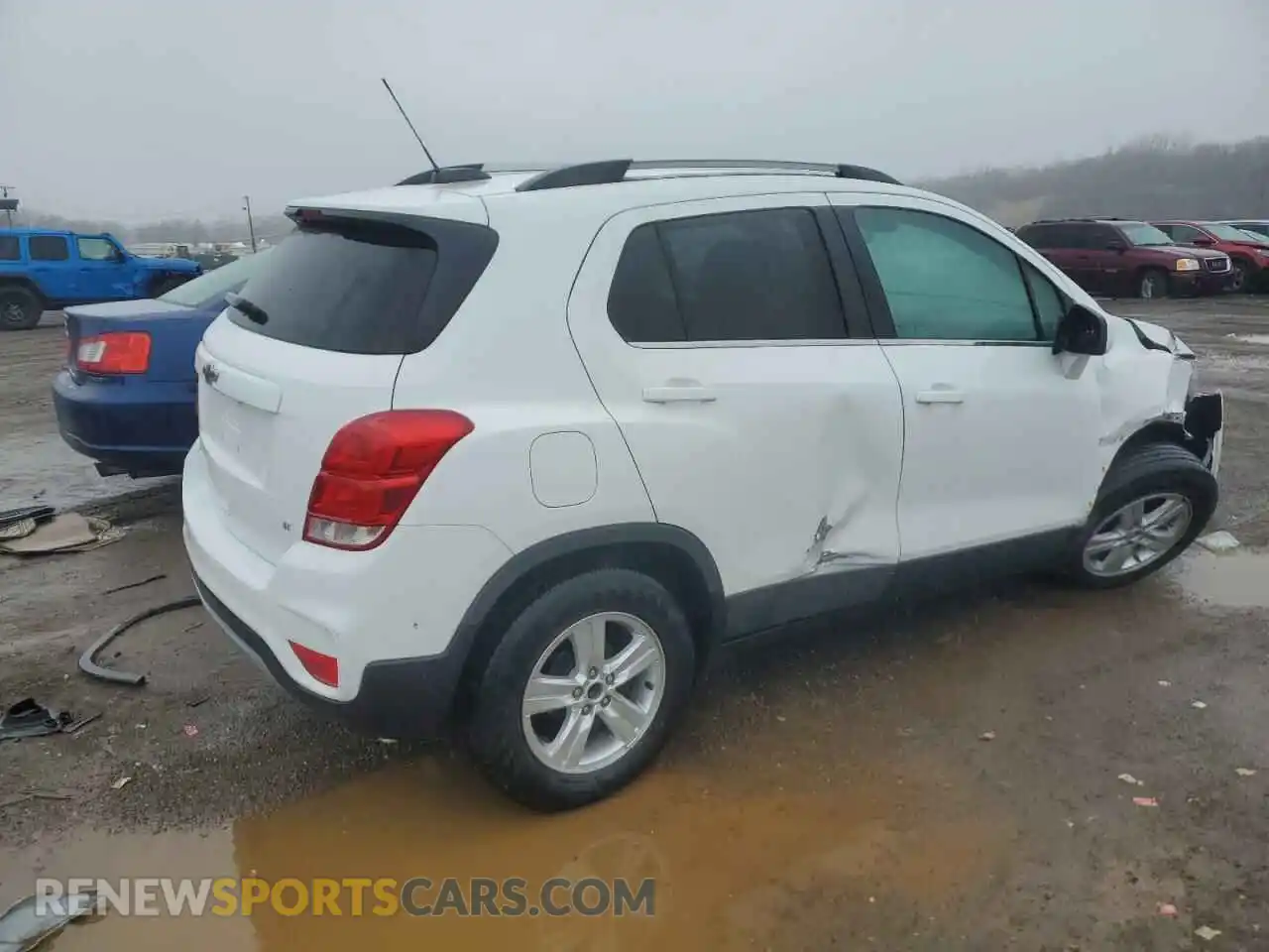 3 Фотография поврежденного автомобиля KL7CJLSB5LB315330 CHEVROLET TRAX 2020